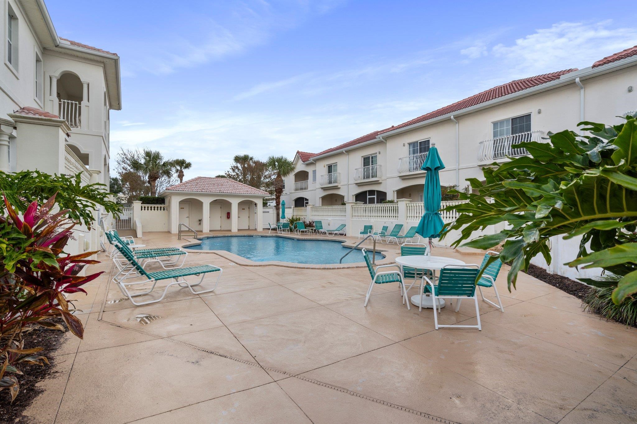 353 Royal Caribbean Ct