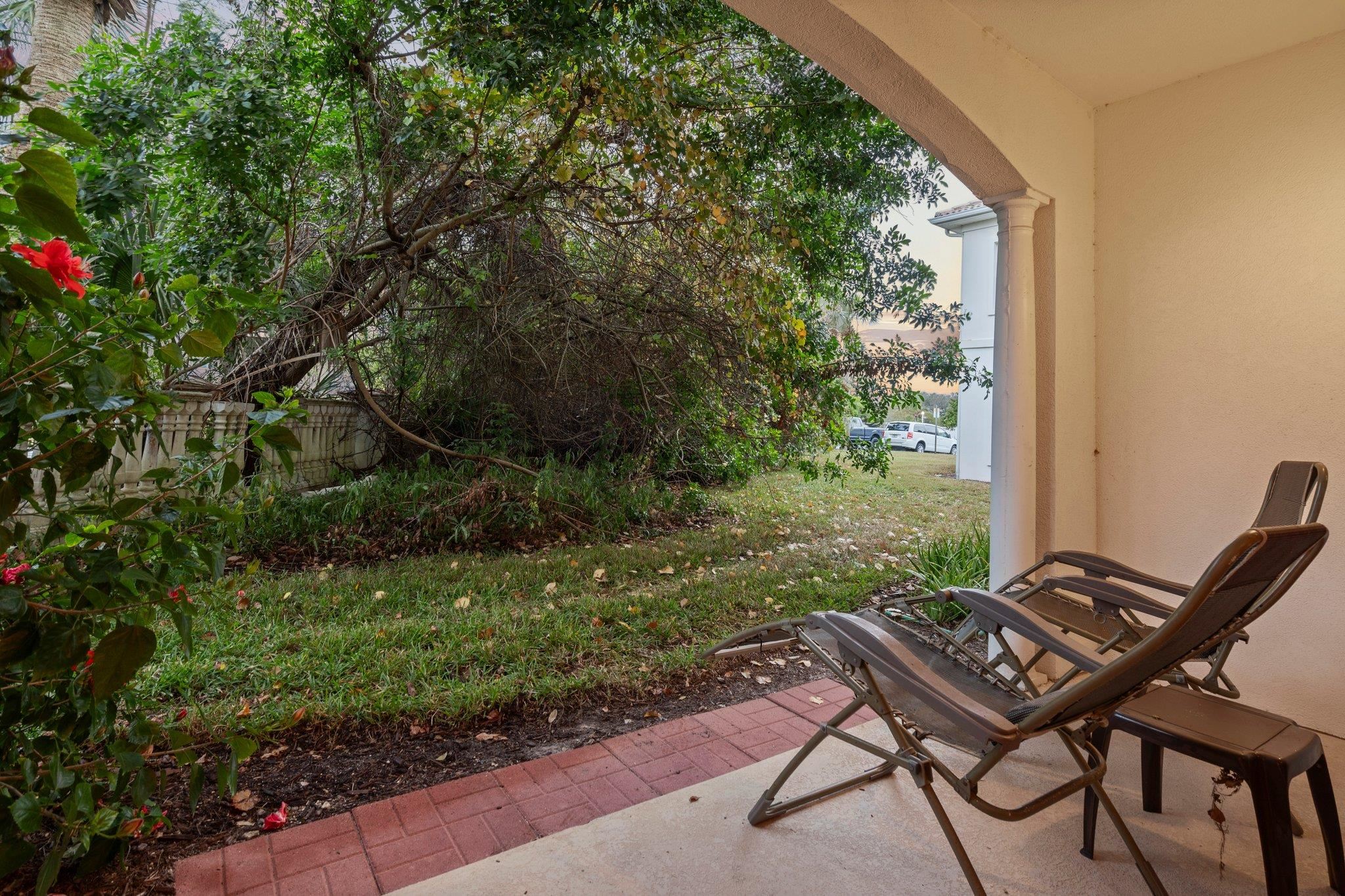 353 Royal Caribbean Ct