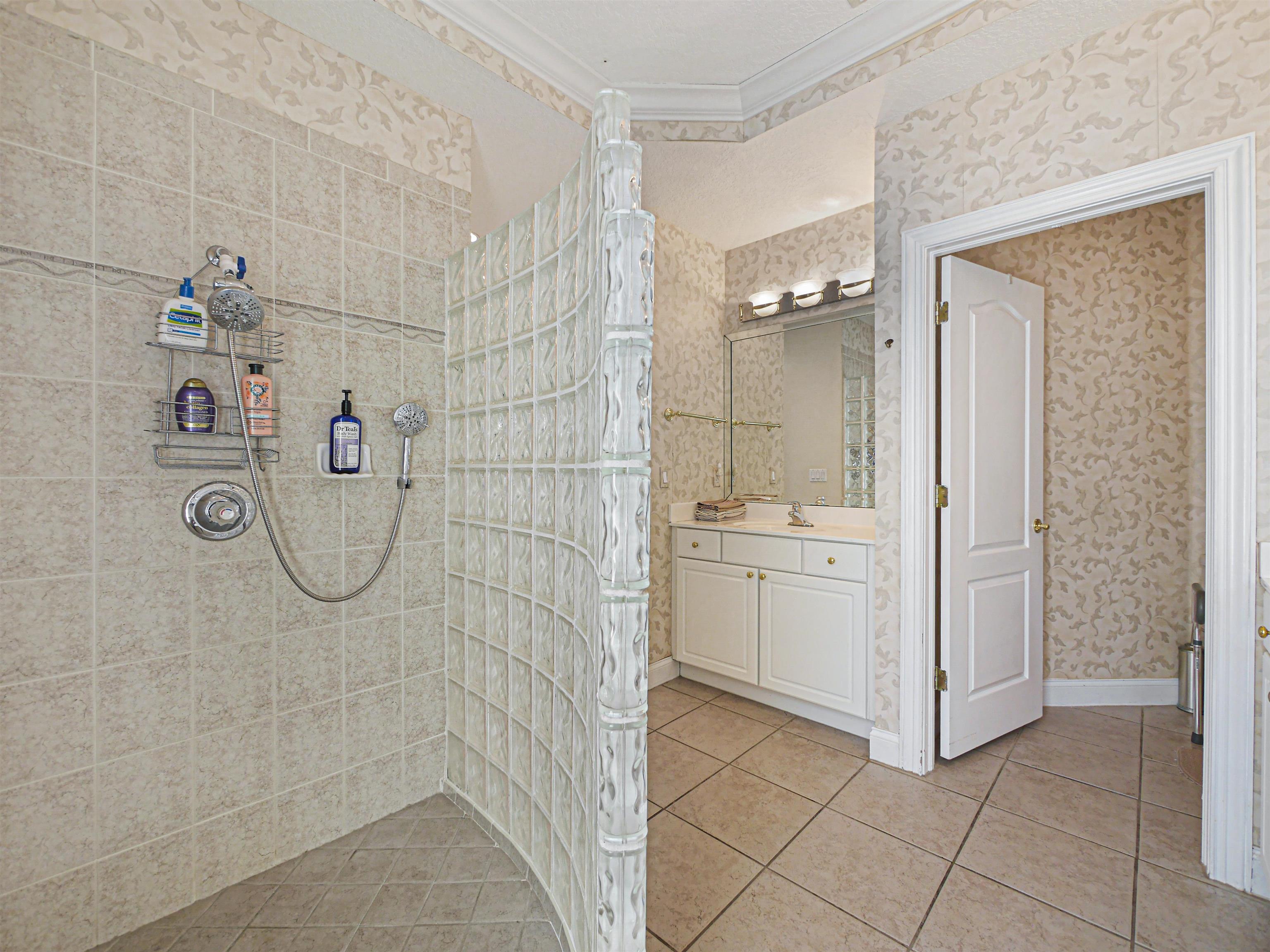 125 Saint Andrews Place Dr