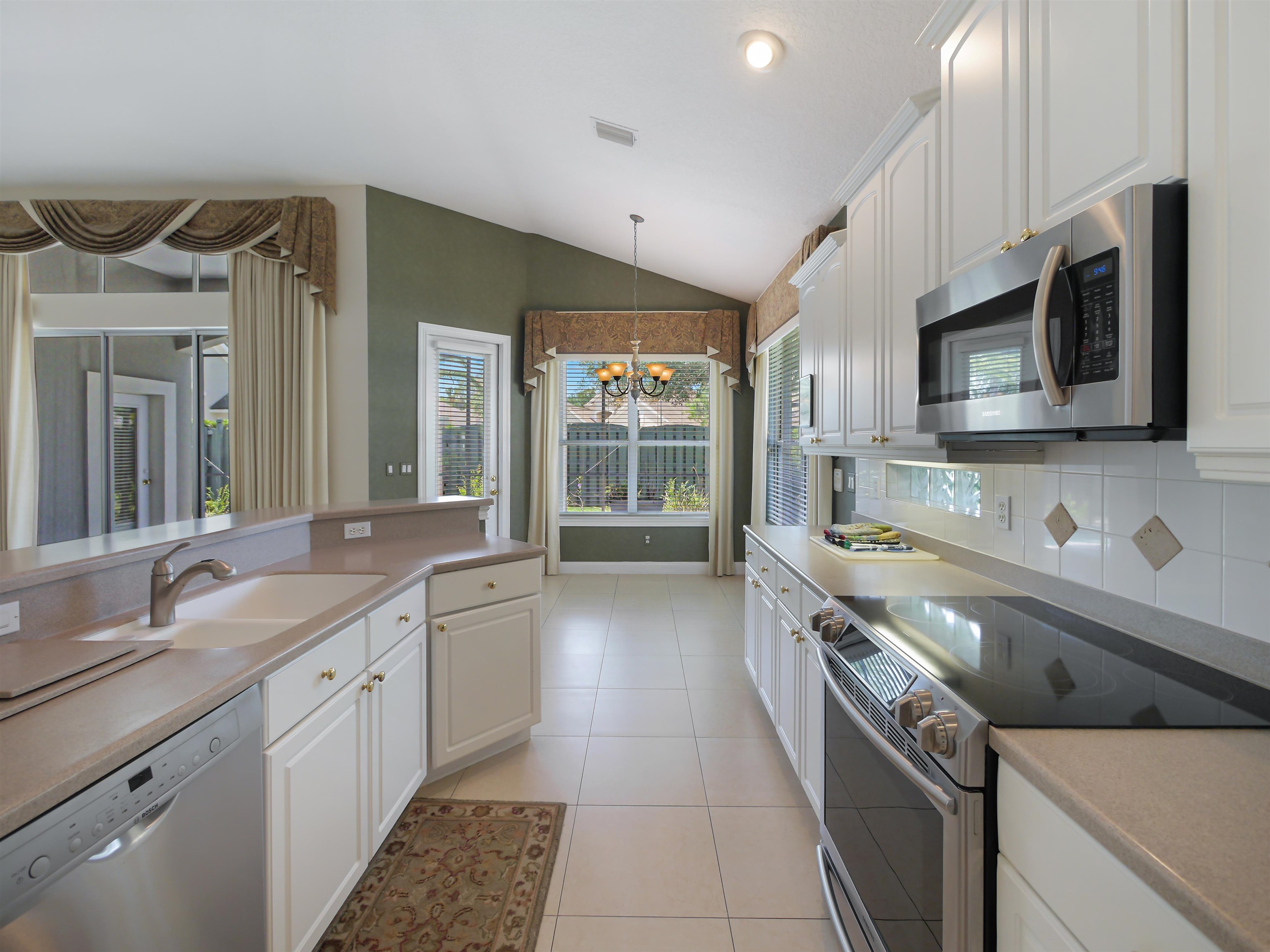 125 Saint Andrews Place Dr