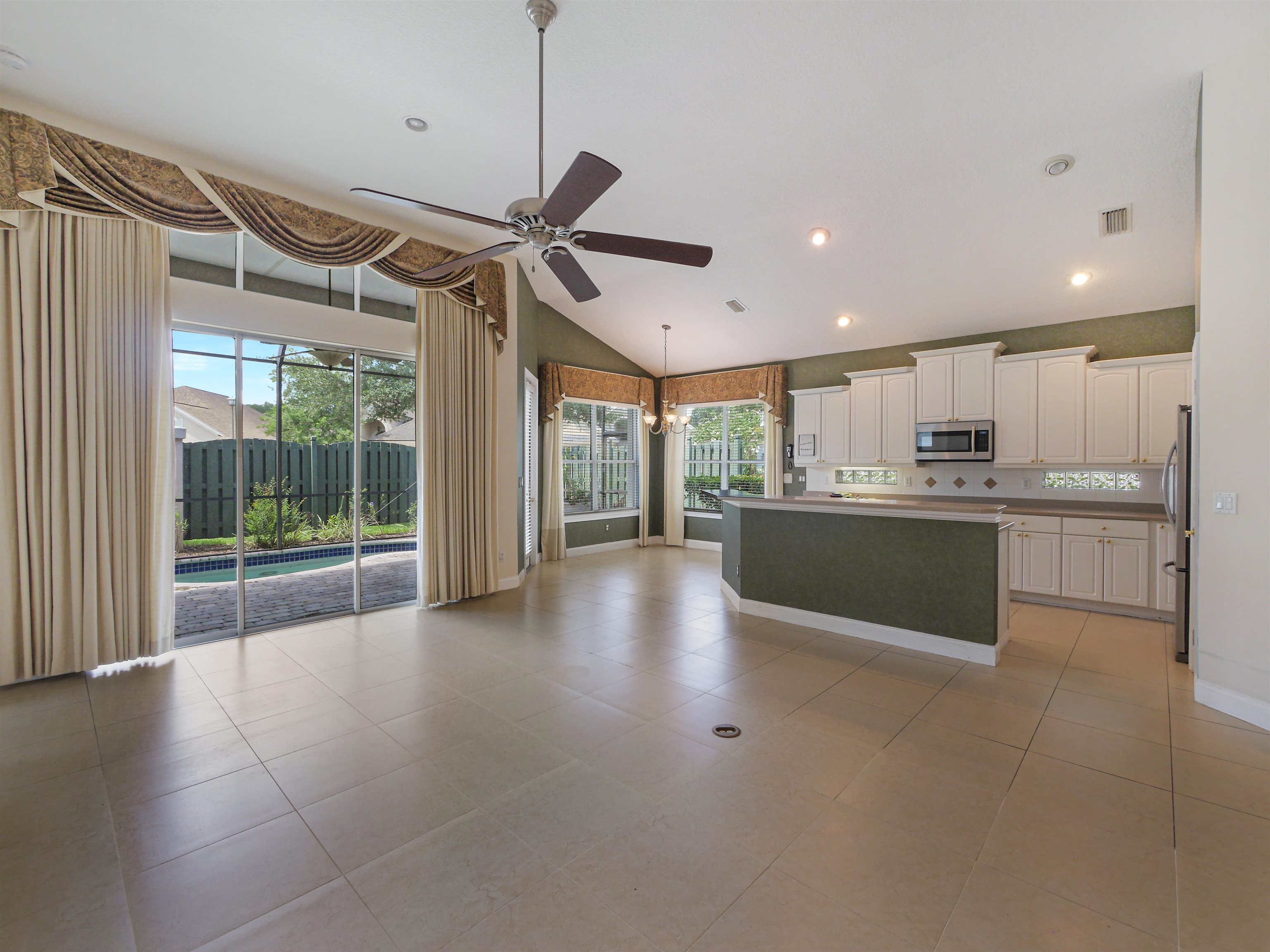 125 Saint Andrews Place Dr