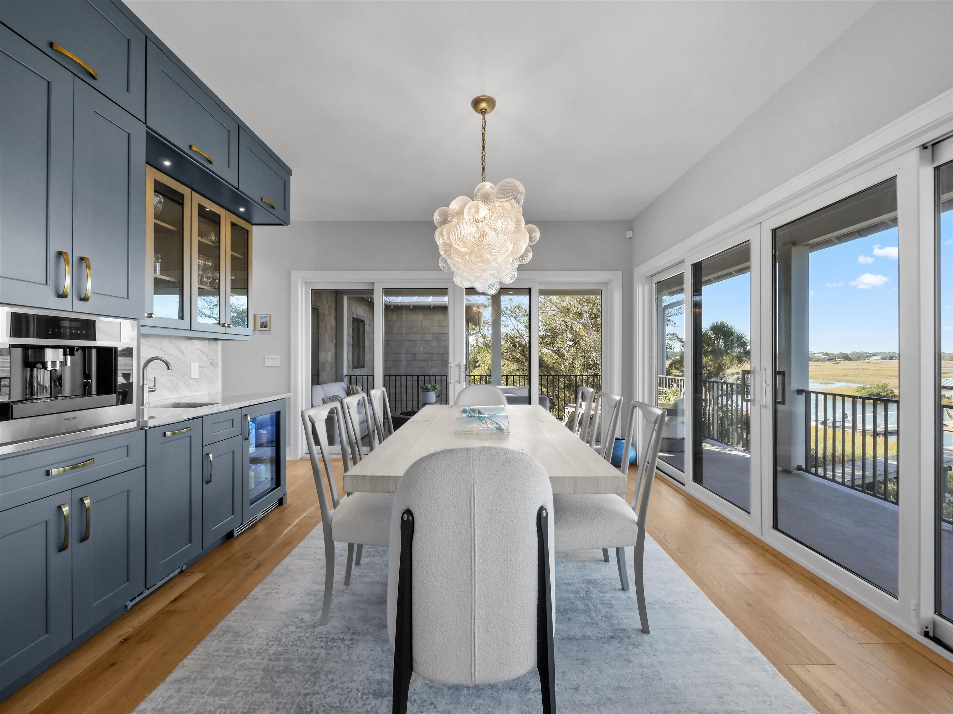 3417 Lands End Dr