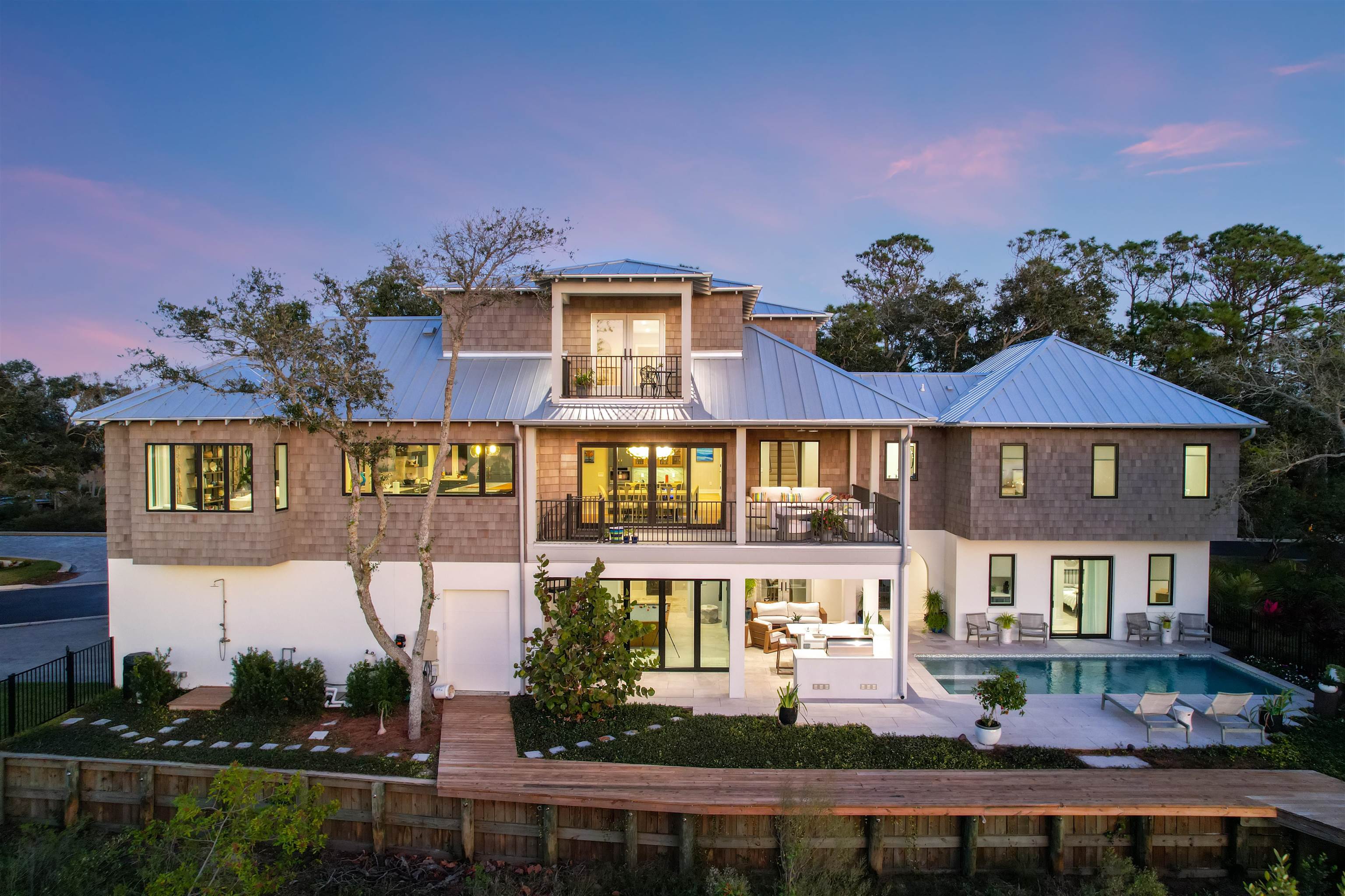 3417 Lands End Dr