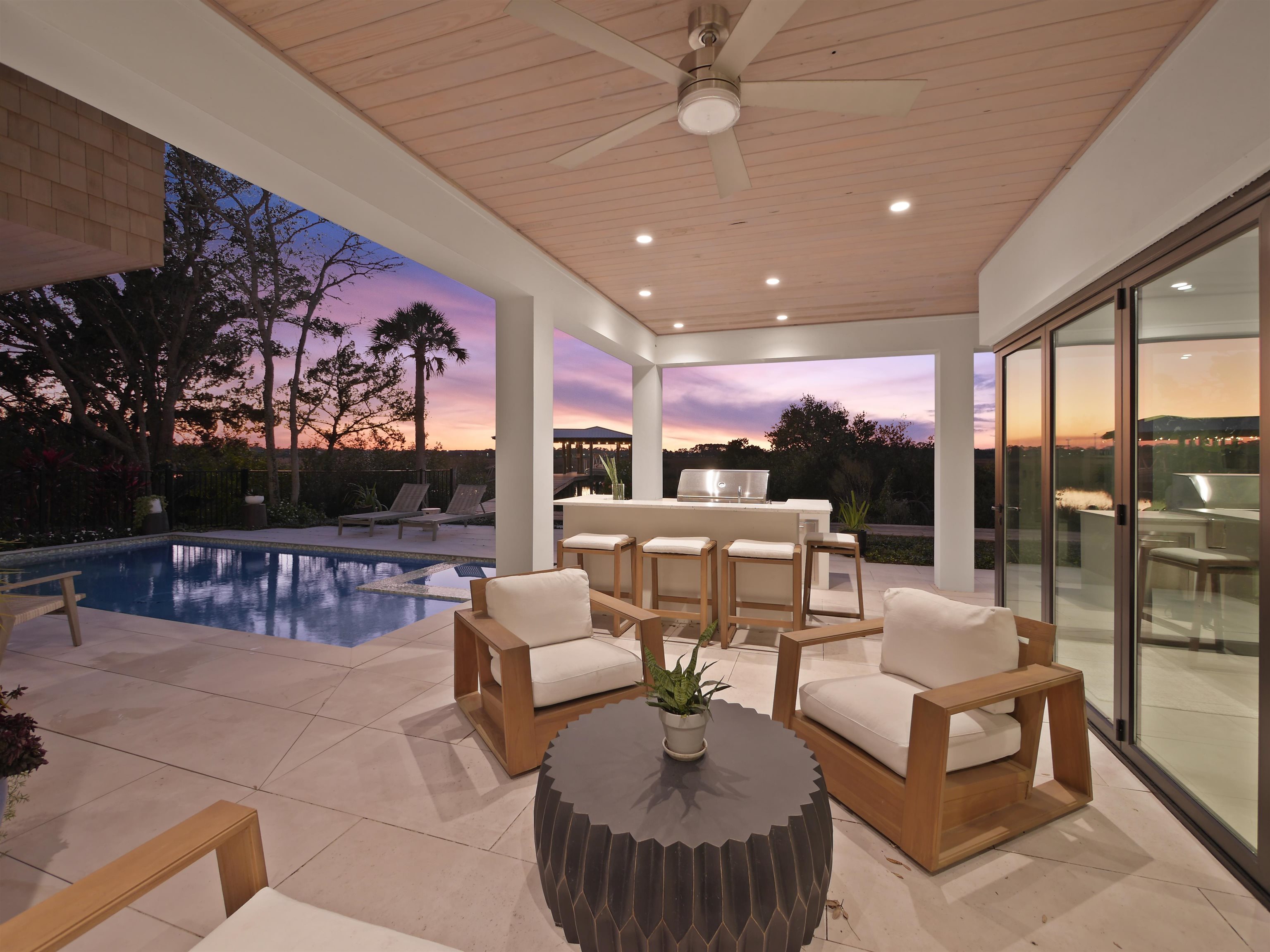 3417 Lands End Dr