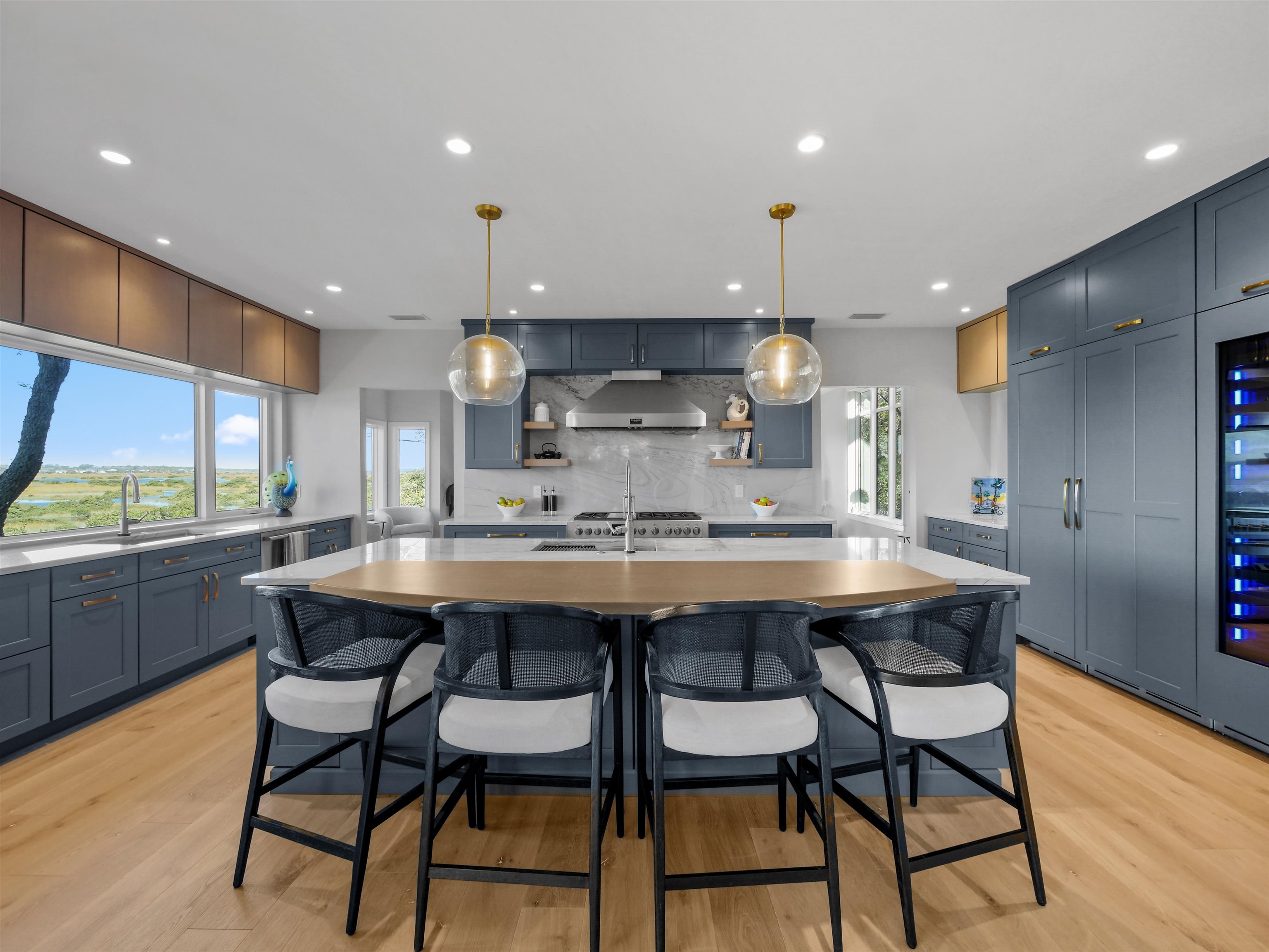 3417 Lands End Dr