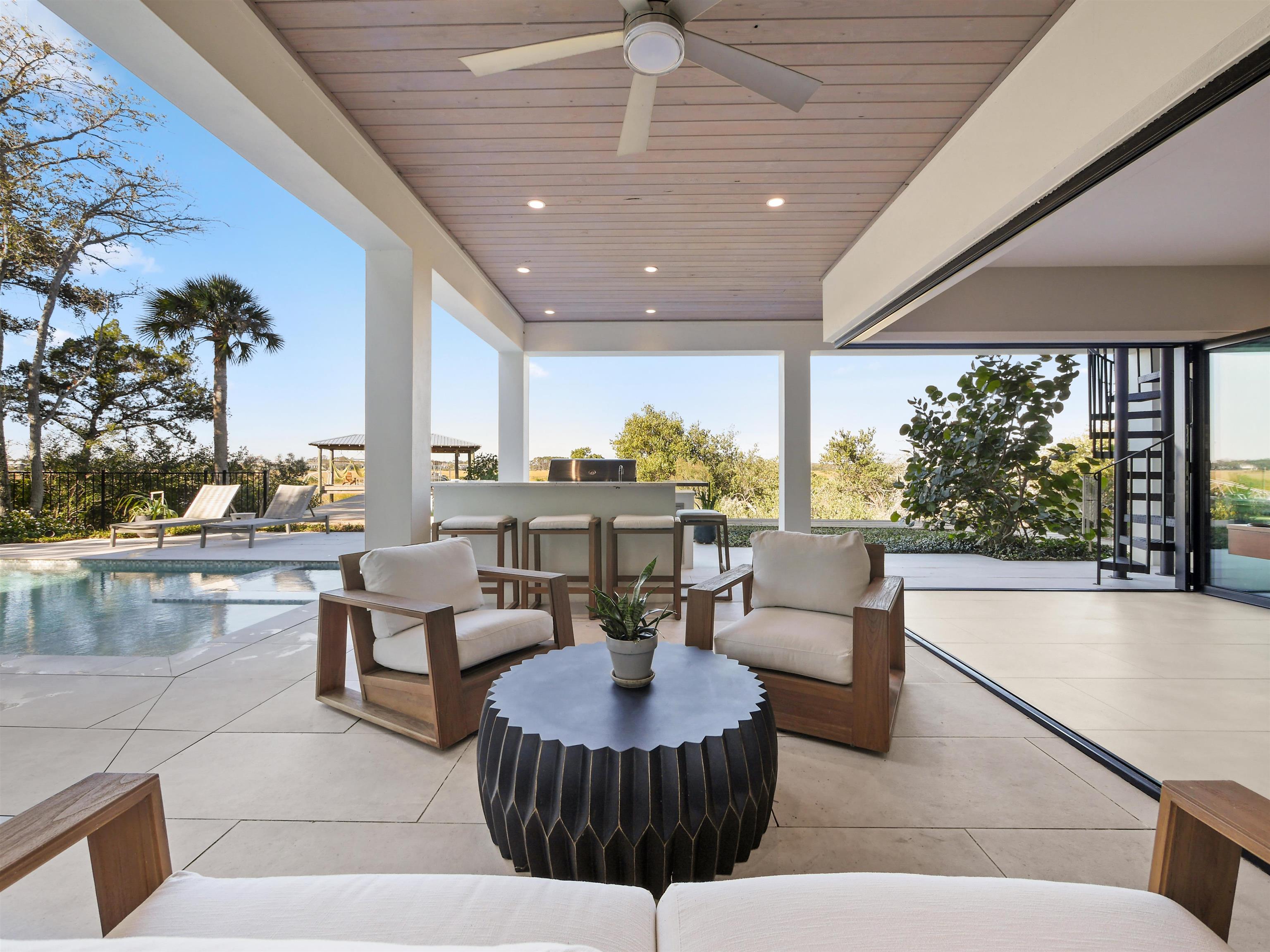 3417 Lands End Dr