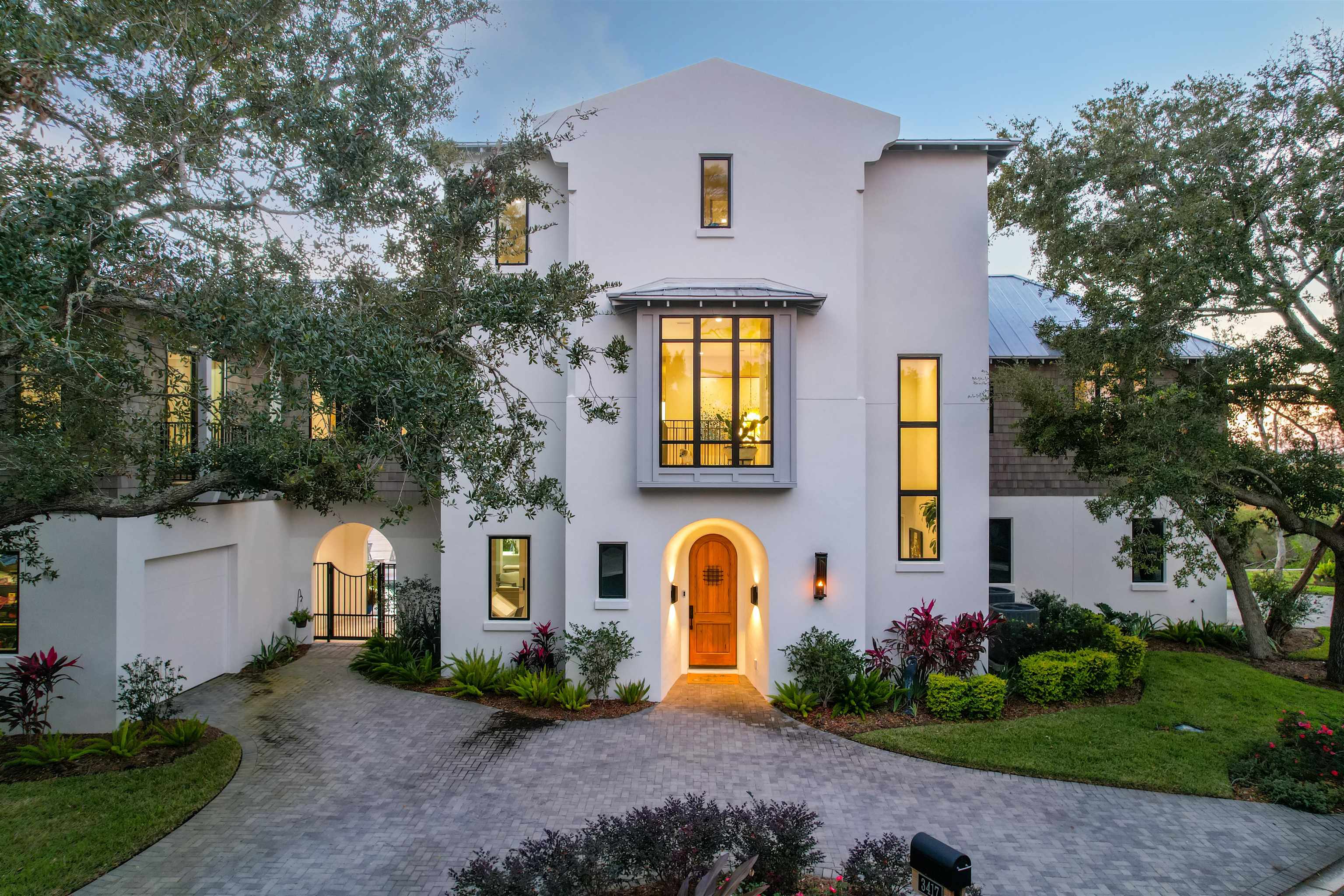 3417 Lands End Dr
