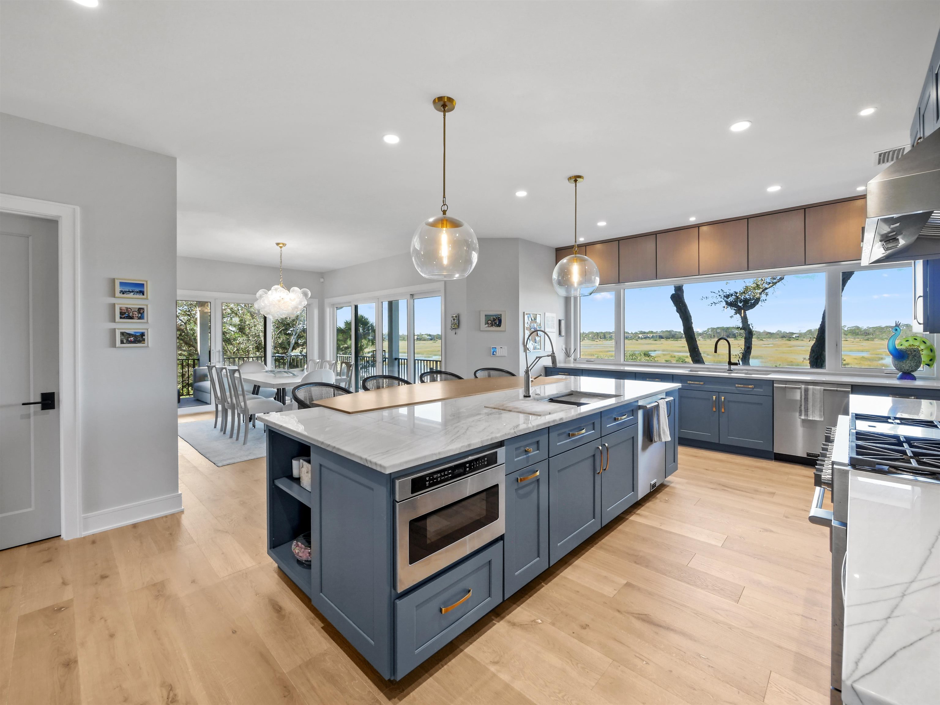 3417 Lands End Dr