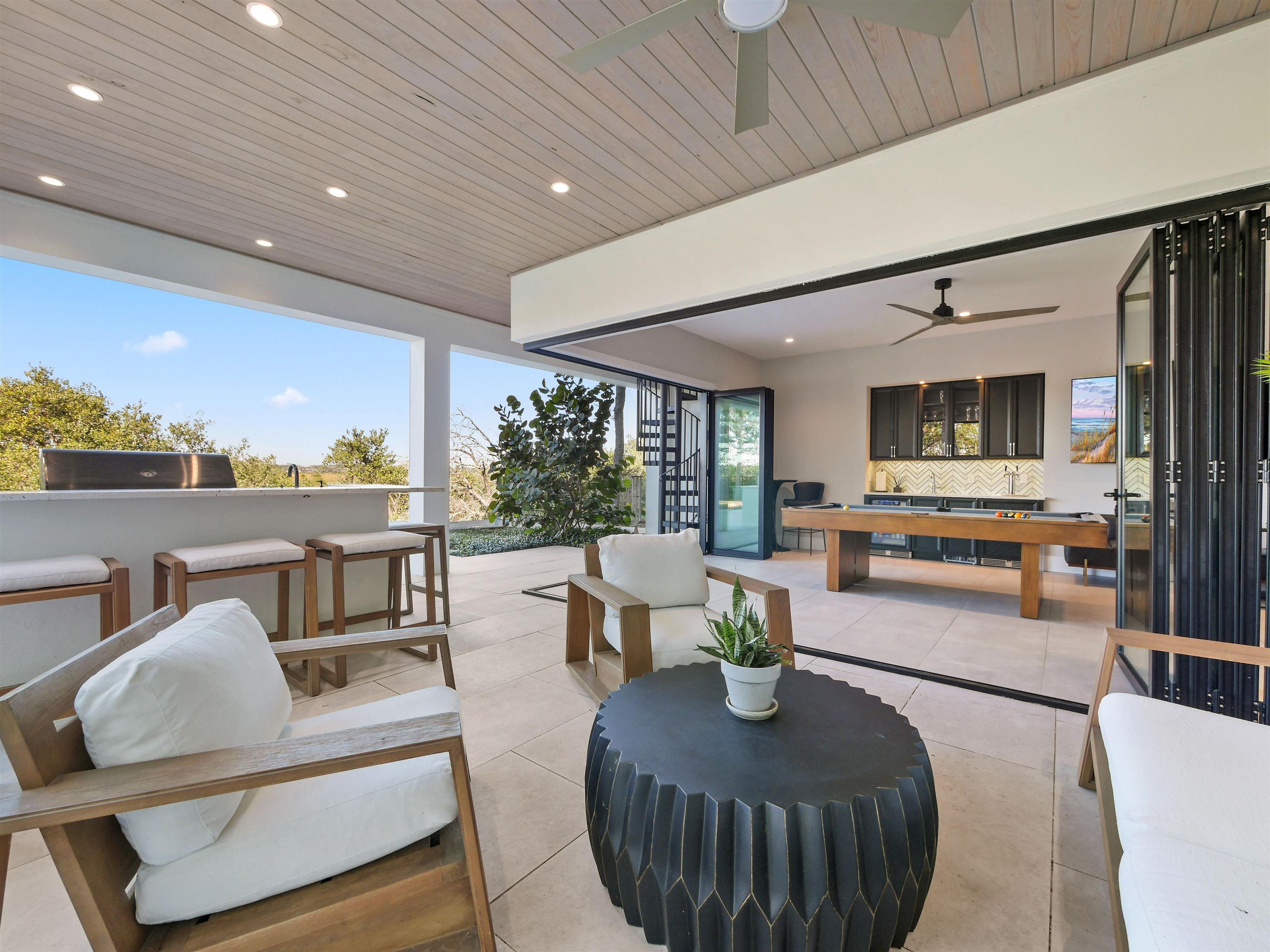 3417 Lands End Dr