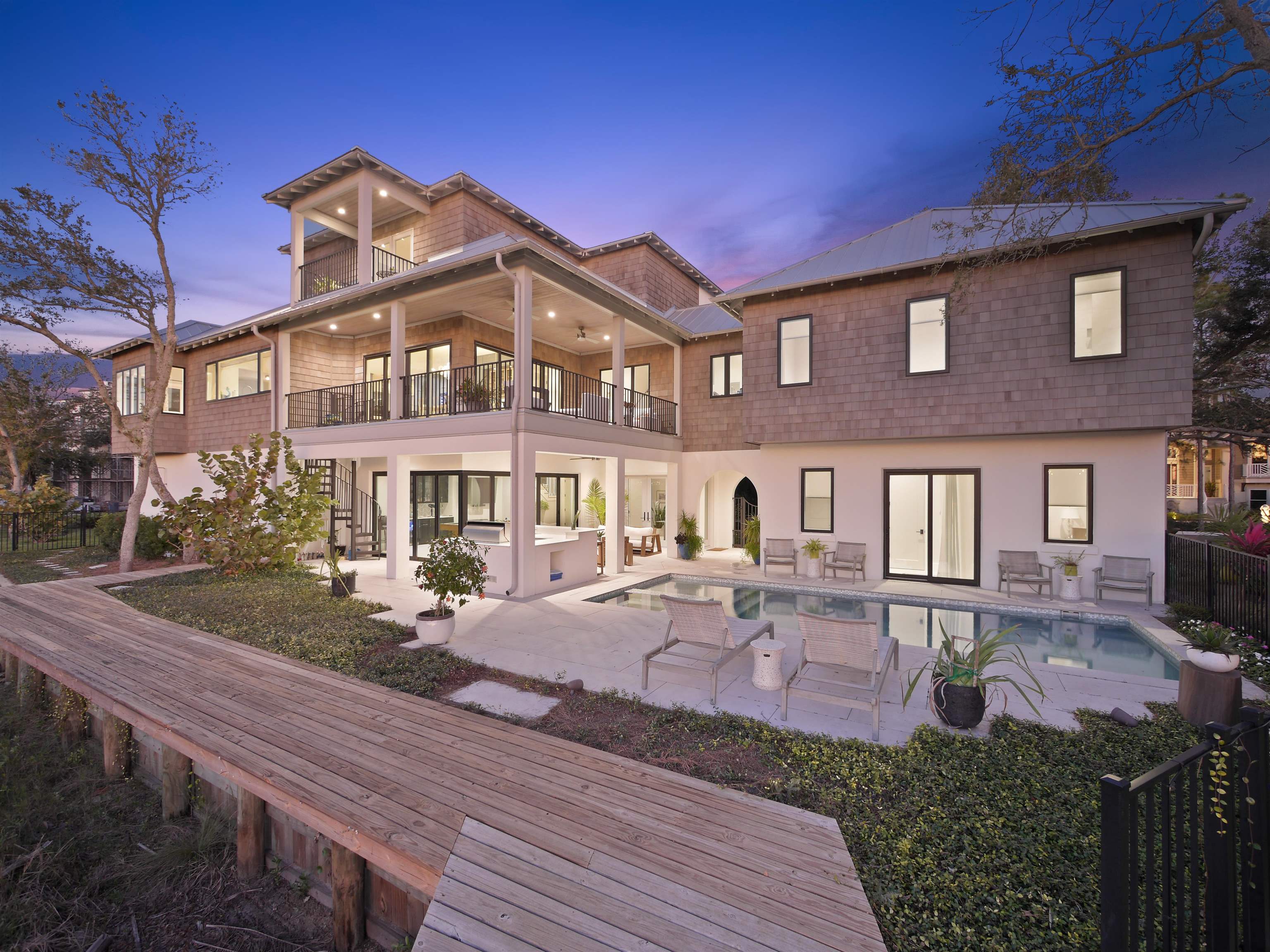 3417 Lands End Dr