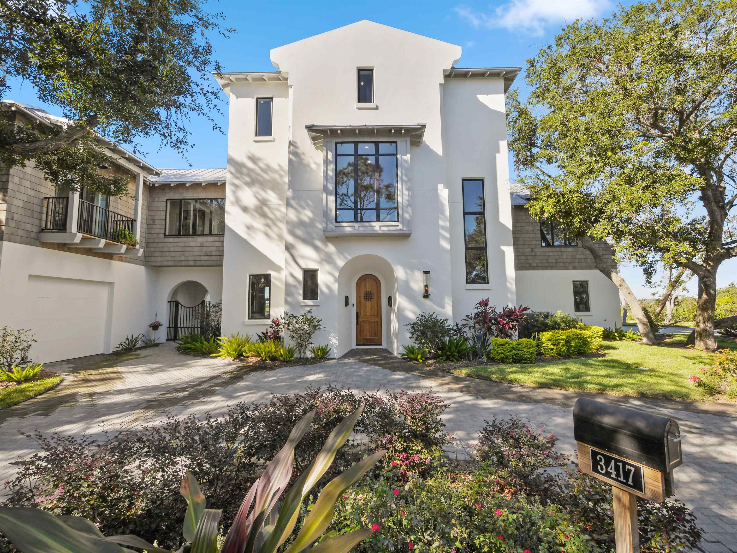 3417 Lands End Dr