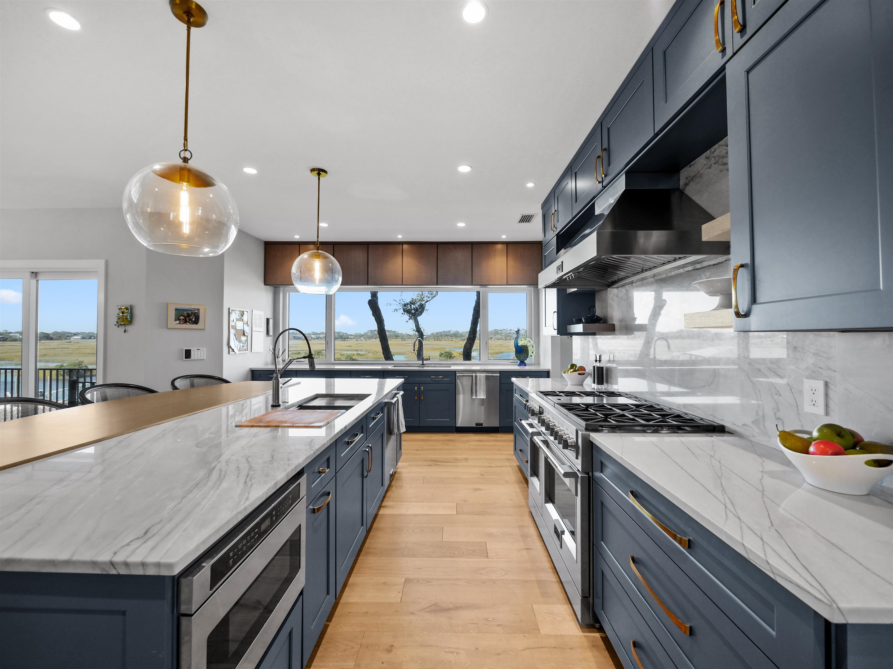 3417 Lands End Dr
