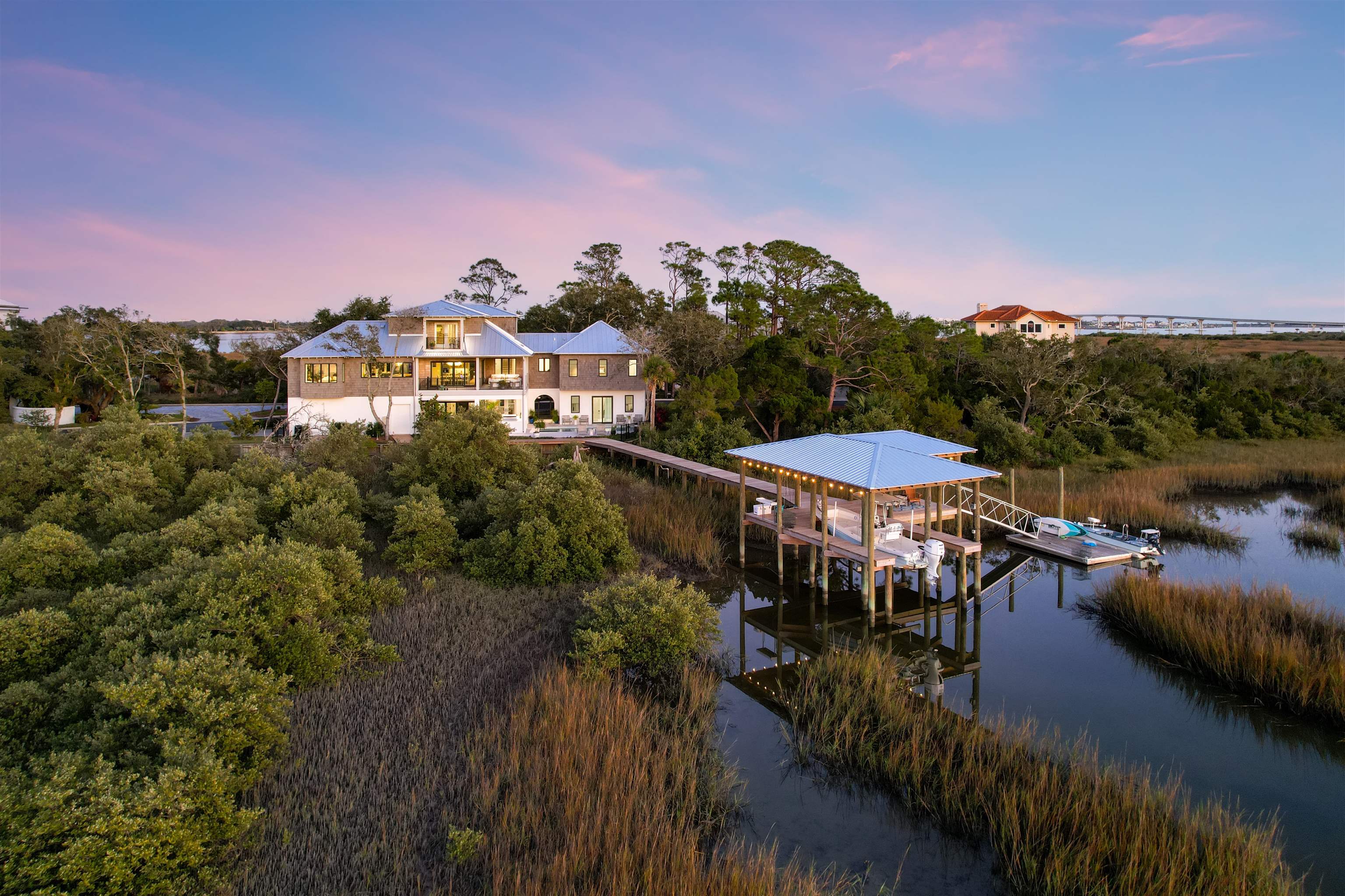 3417 Lands End Dr