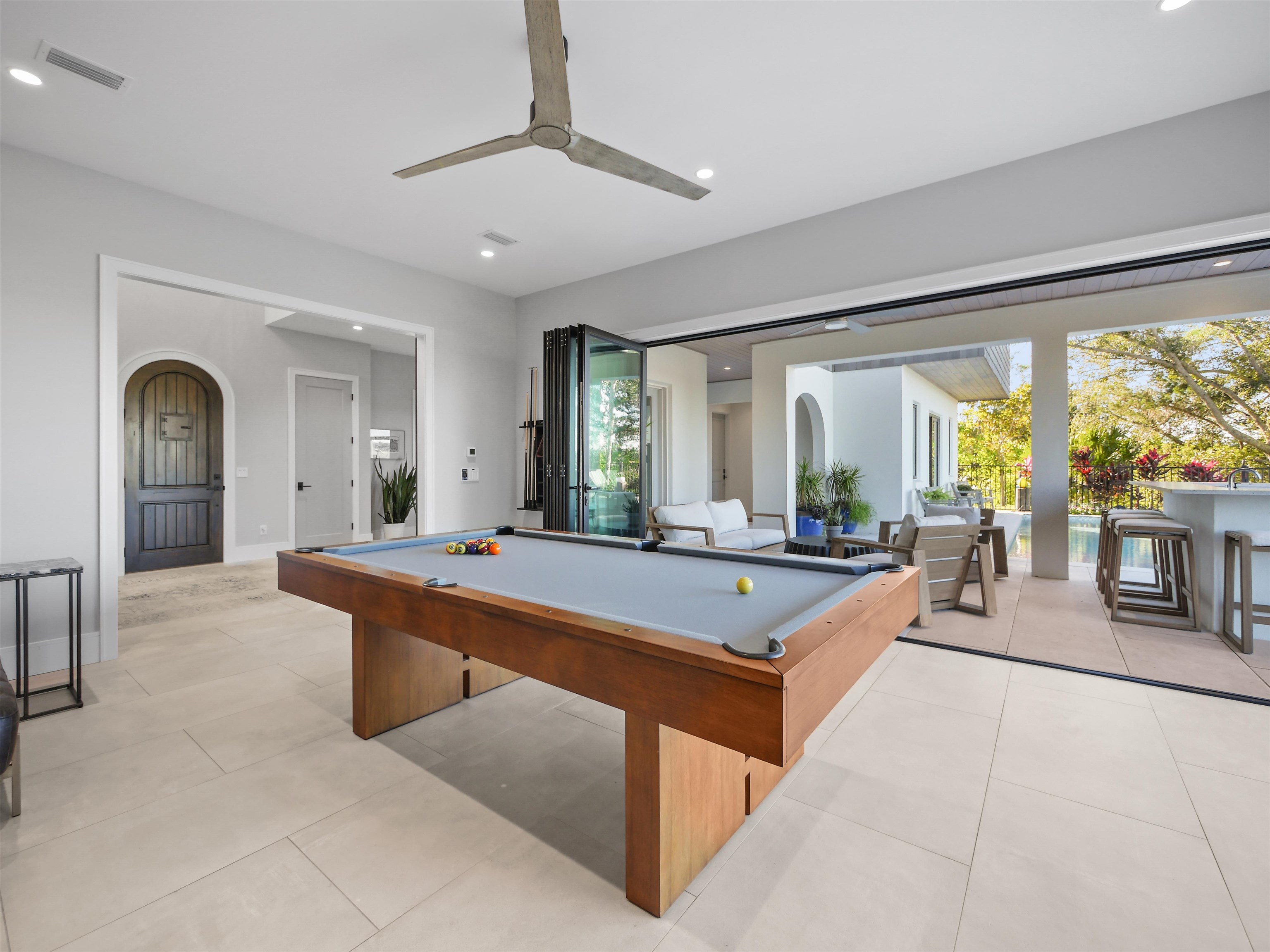3417 Lands End Dr
