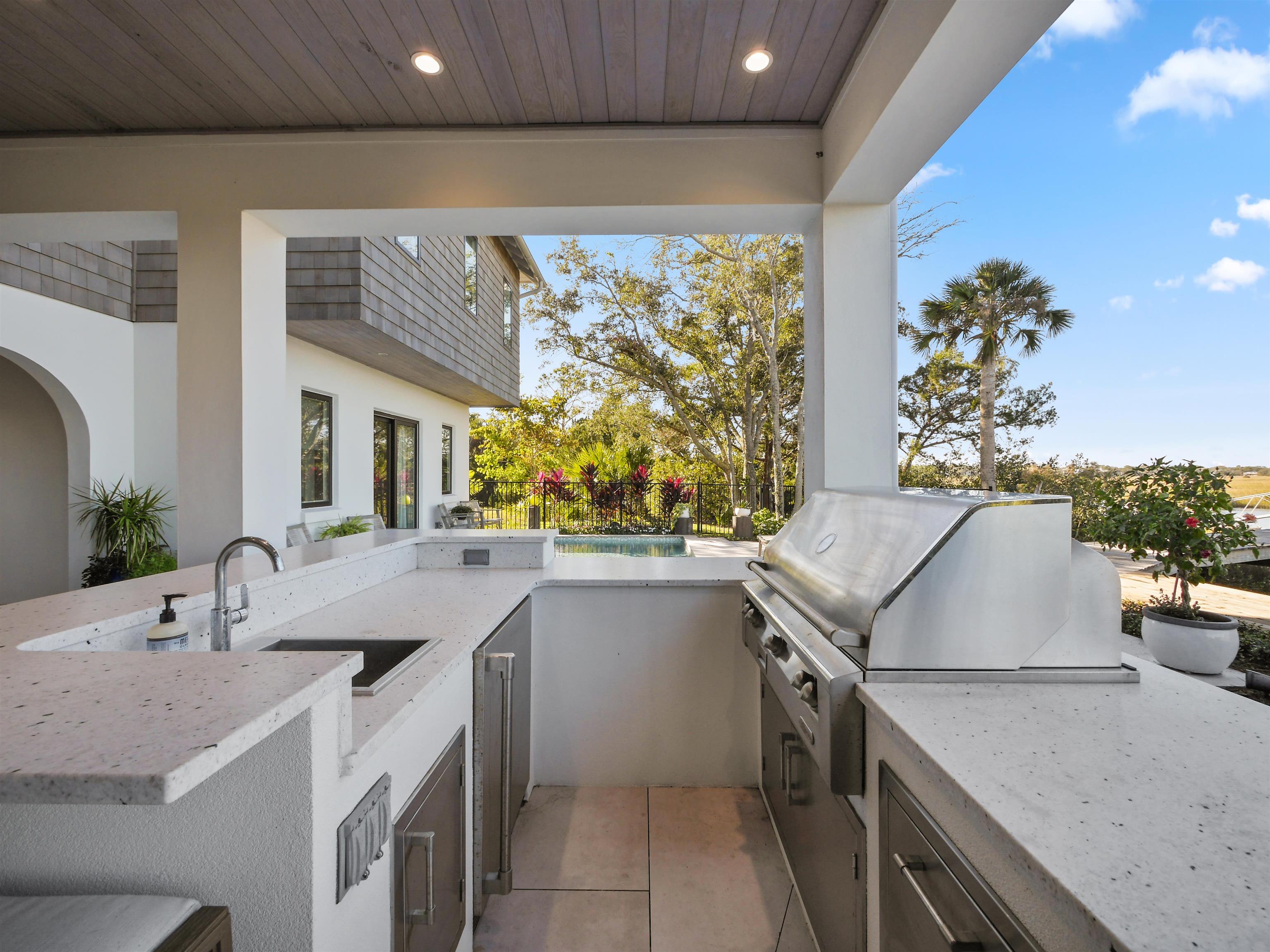 3417 Lands End Dr