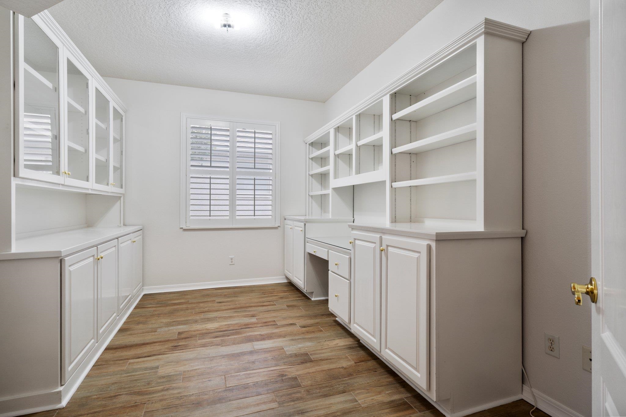 166 Lions Gate Dr