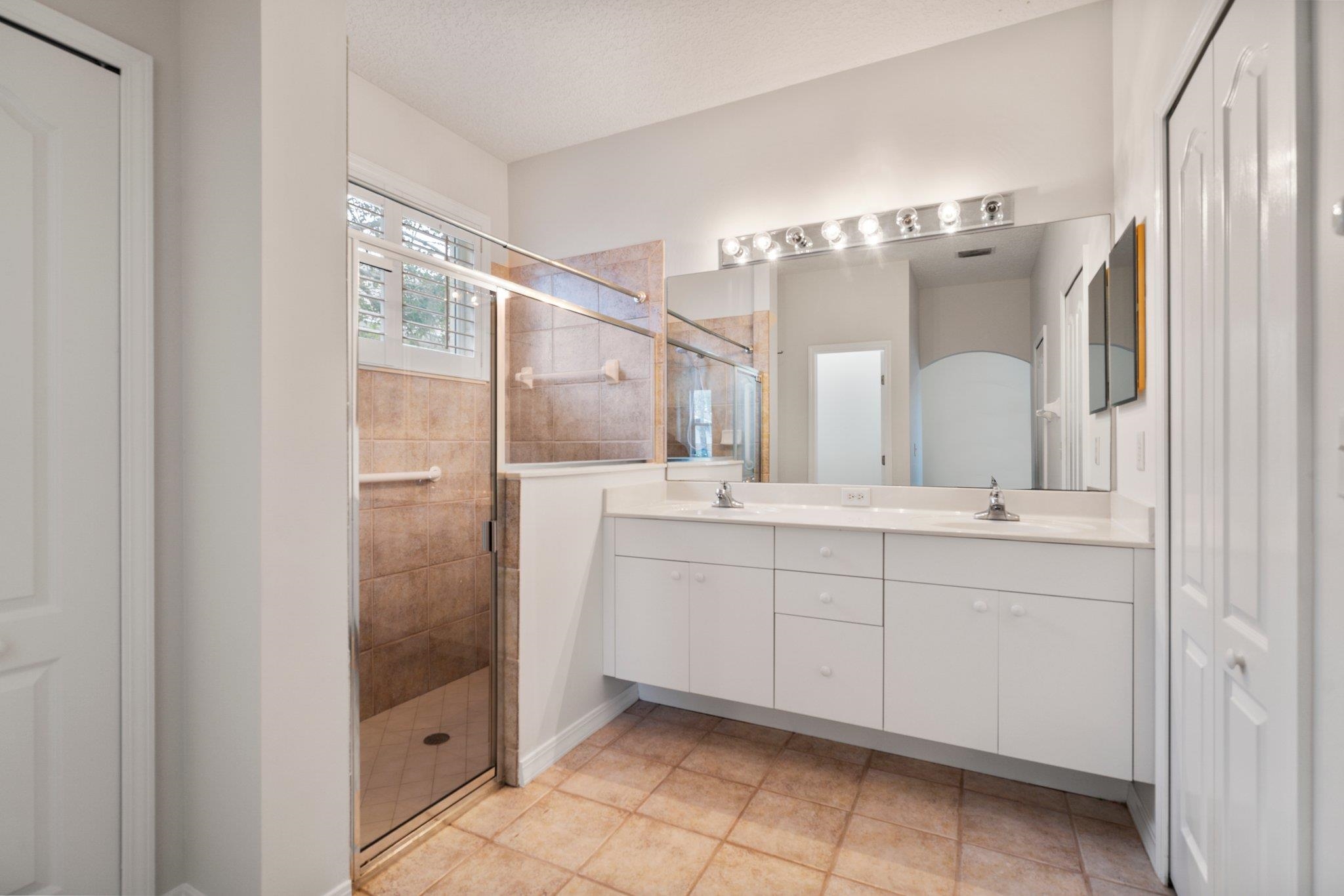 166 Lions Gate Dr
