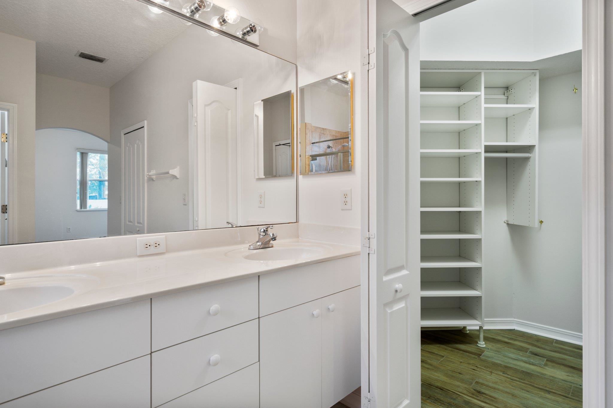 166 Lions Gate Dr