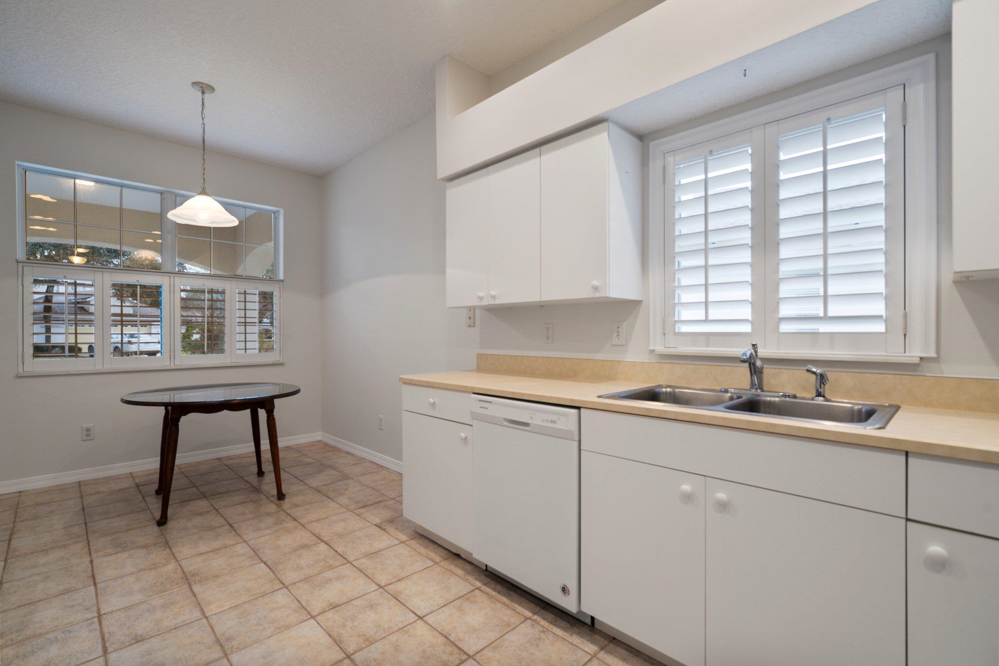 166 Lions Gate Dr