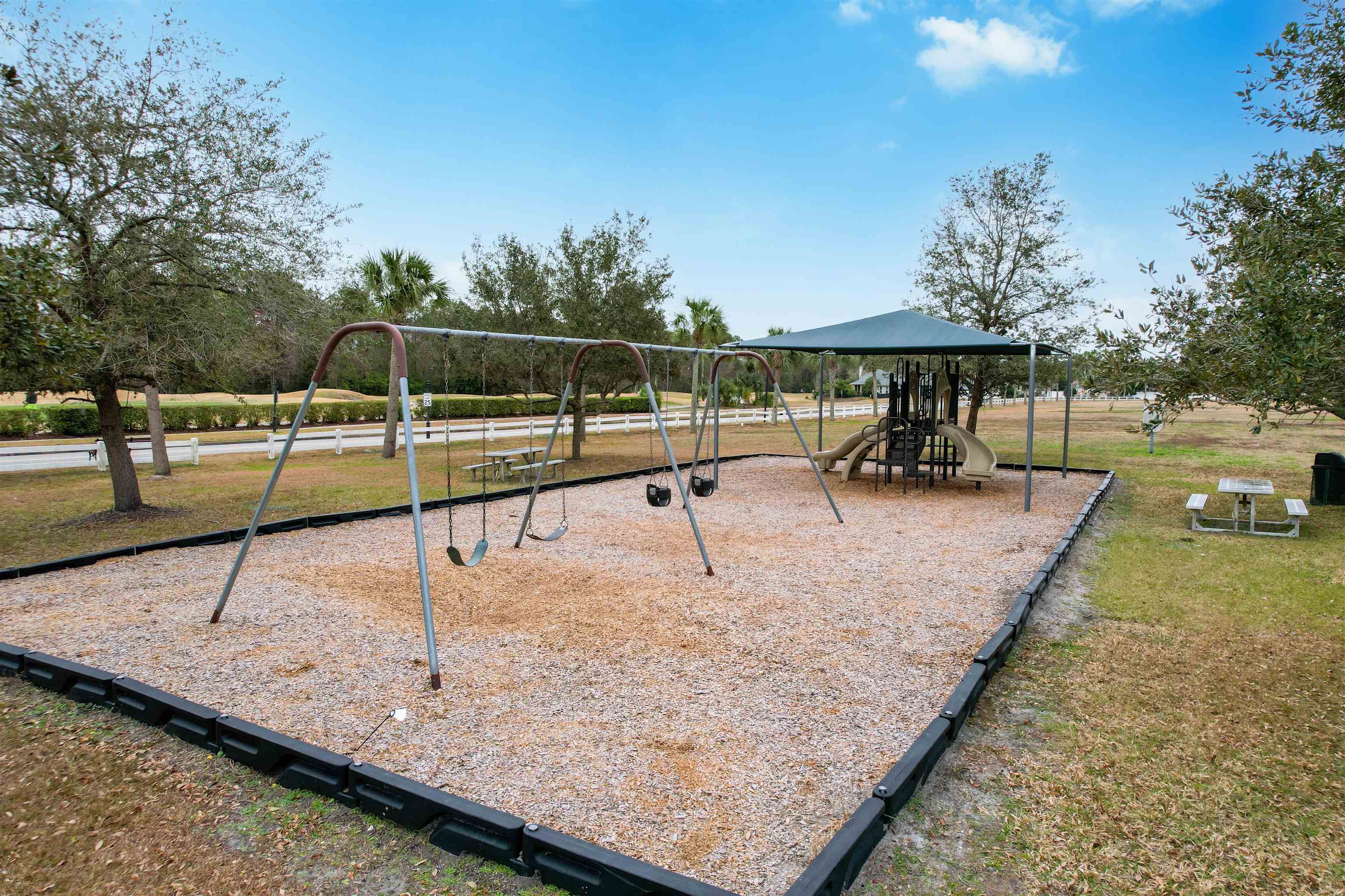 560 Florida Club Blvd Unit: 207