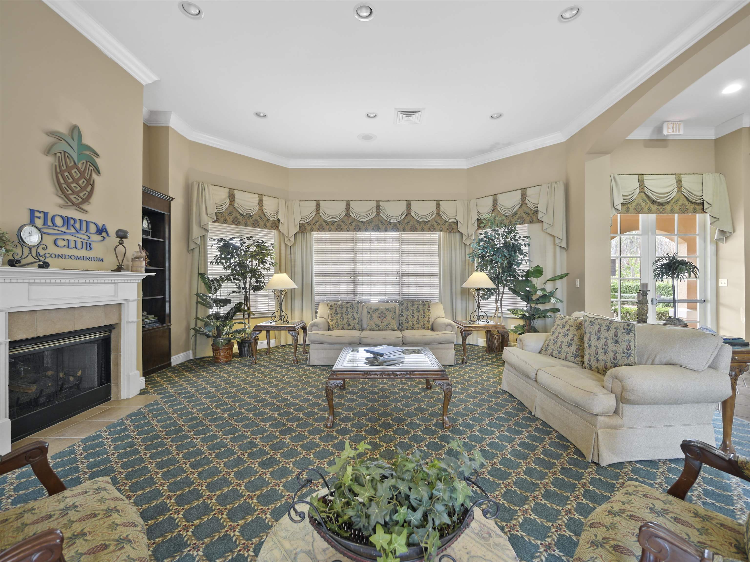 560 Florida Club Blvd Unit: 207