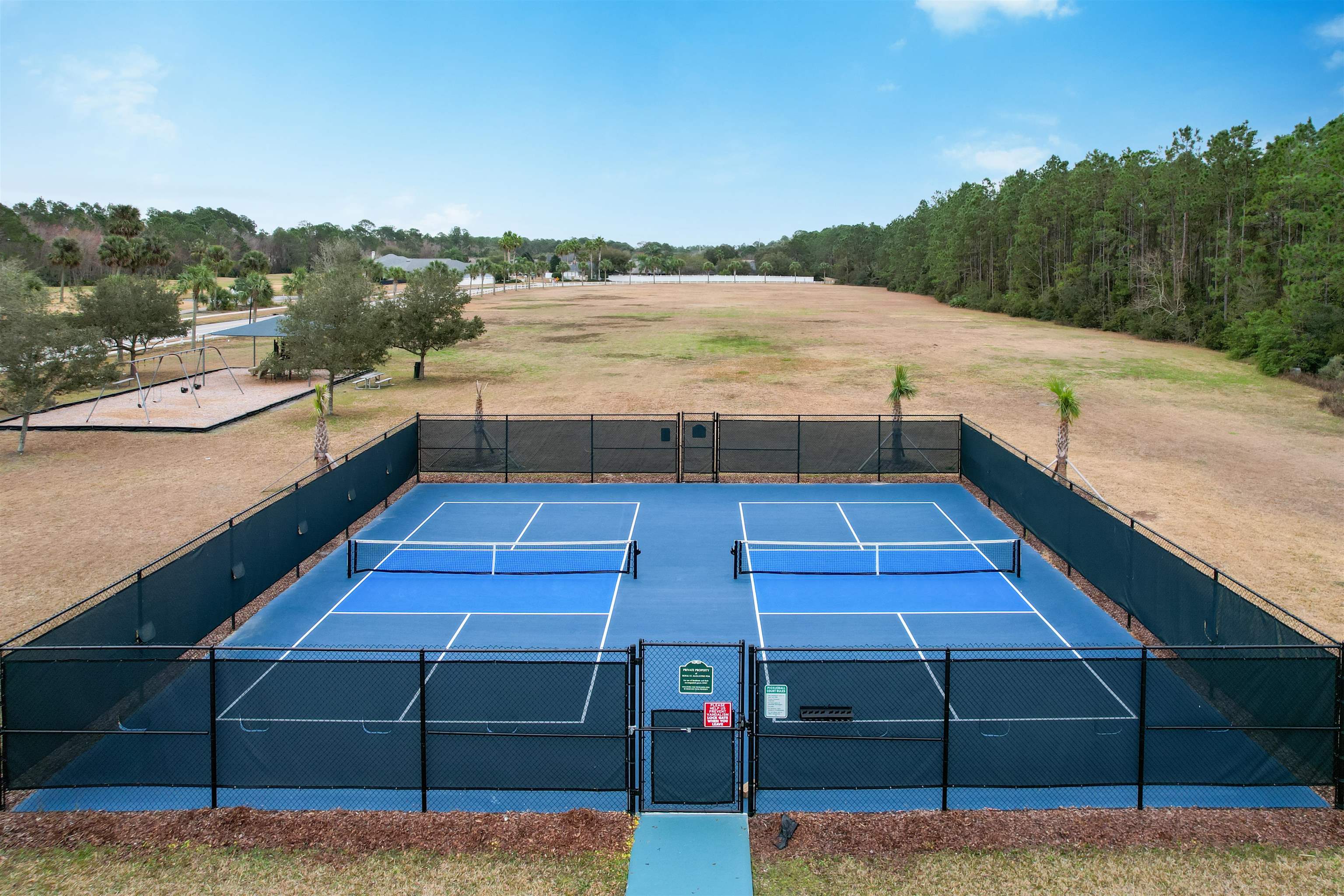 560 Florida Club Blvd Unit: 207