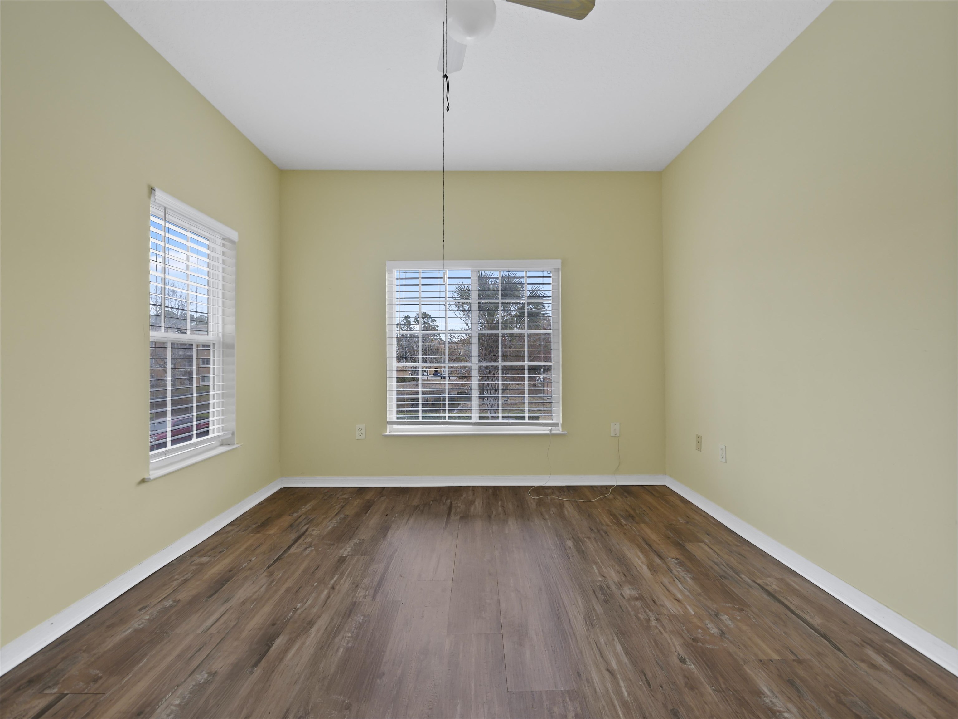 560 Florida Club Blvd Unit: 207
