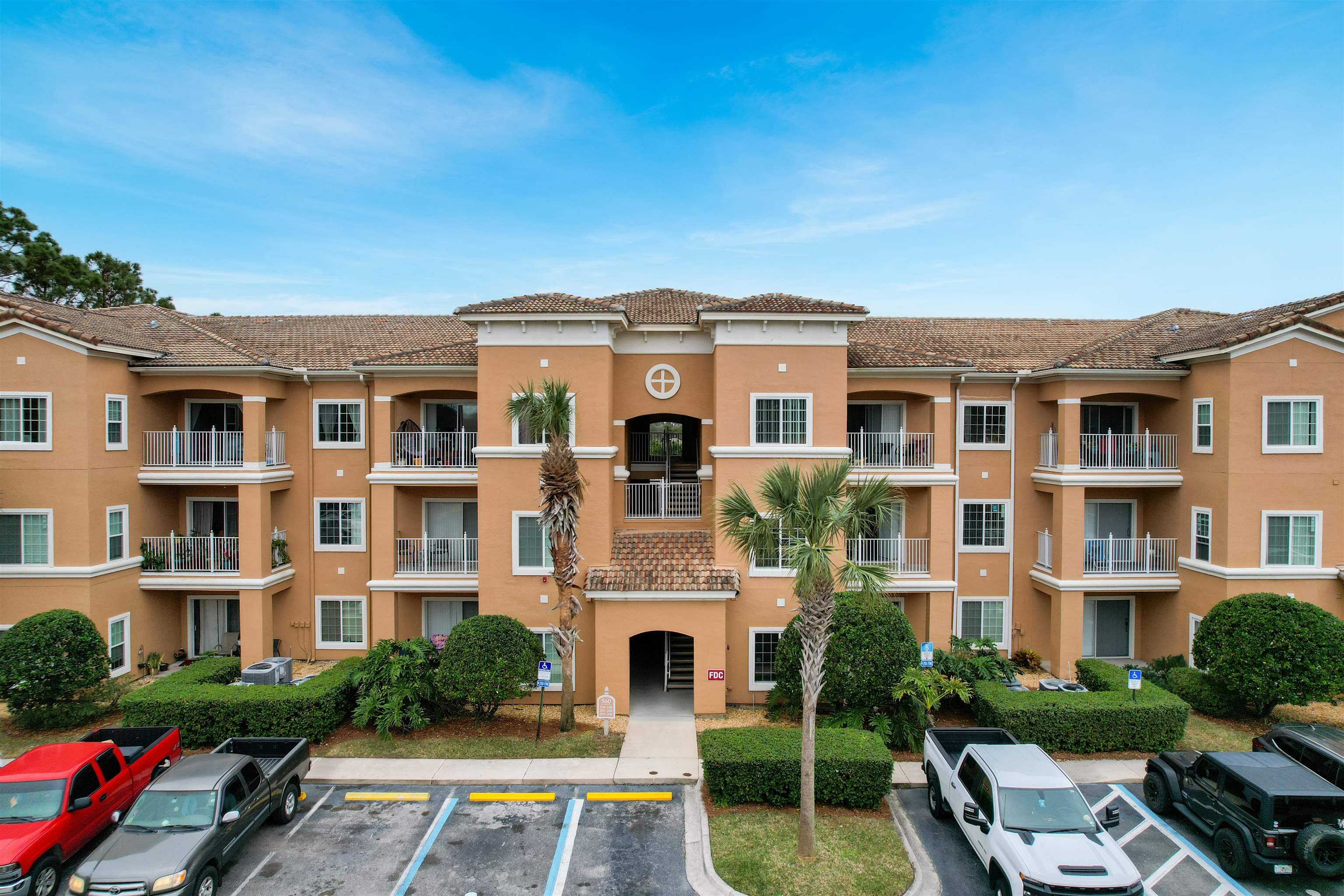 560 Florida Club Blvd Unit: 207