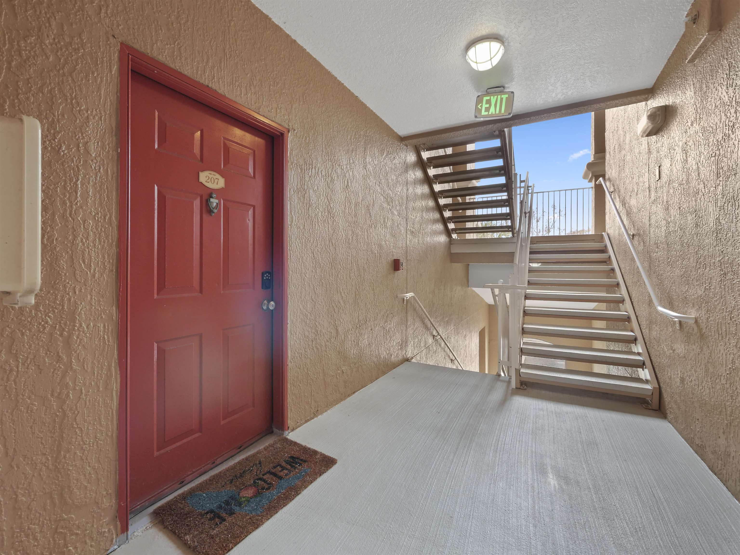 560 Florida Club Blvd Unit: 207