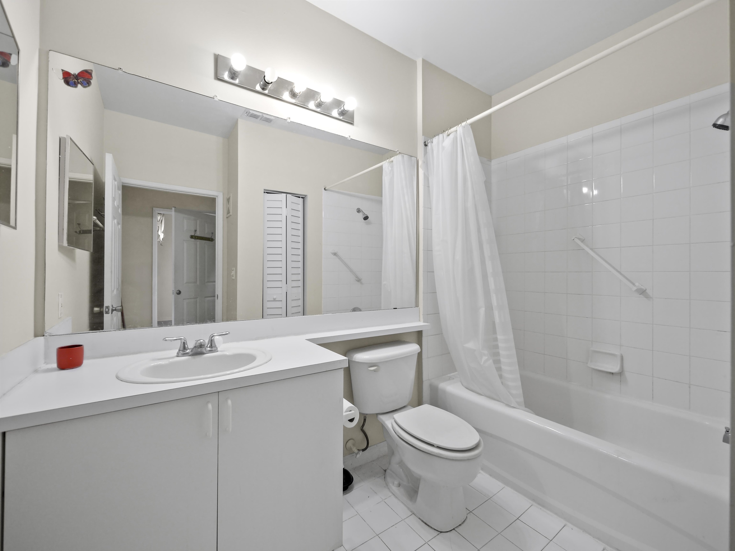 560 Florida Club Blvd Unit: 207