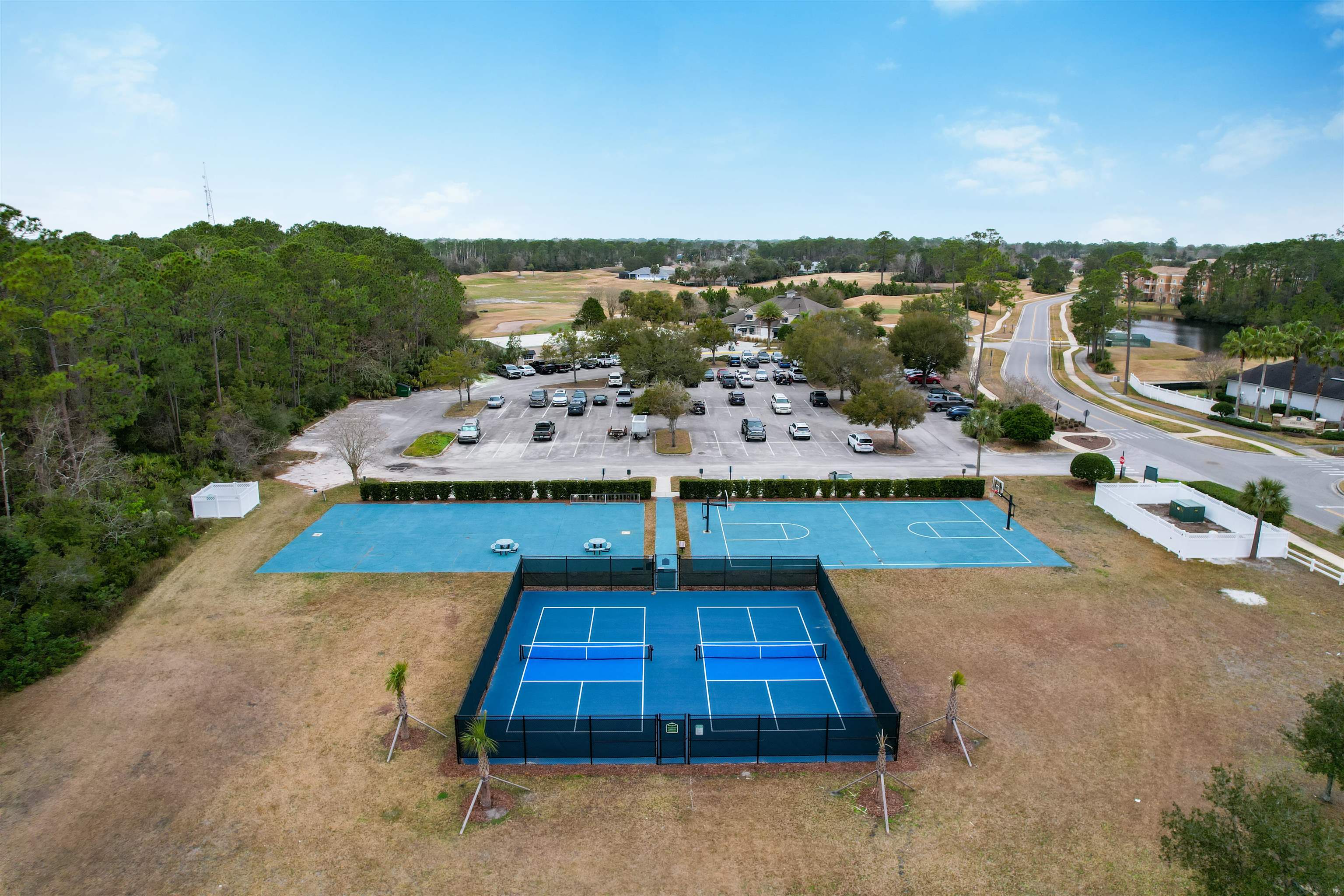 560 Florida Club Blvd Unit: 207