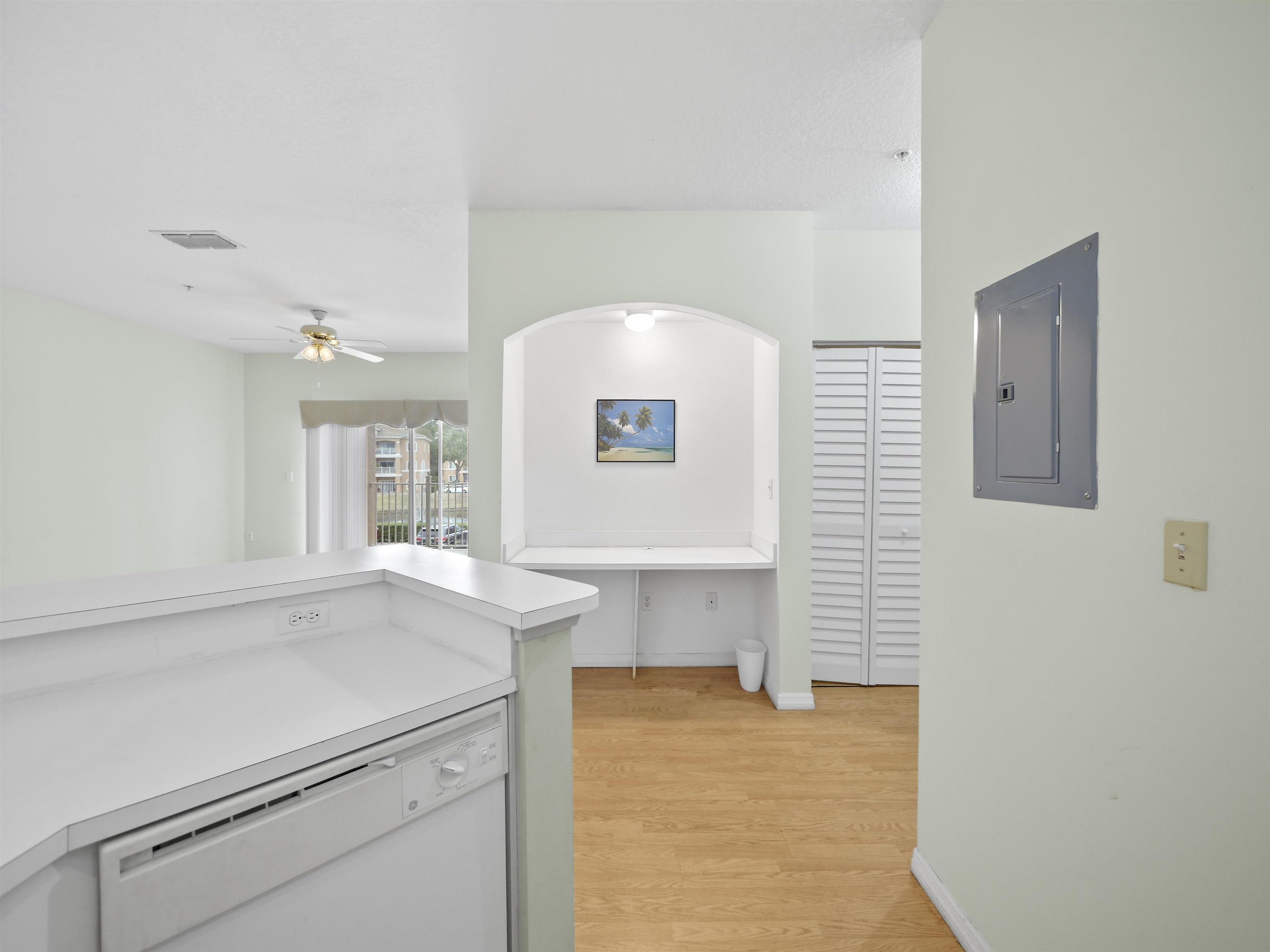 560 Florida Club Blvd Unit: 207