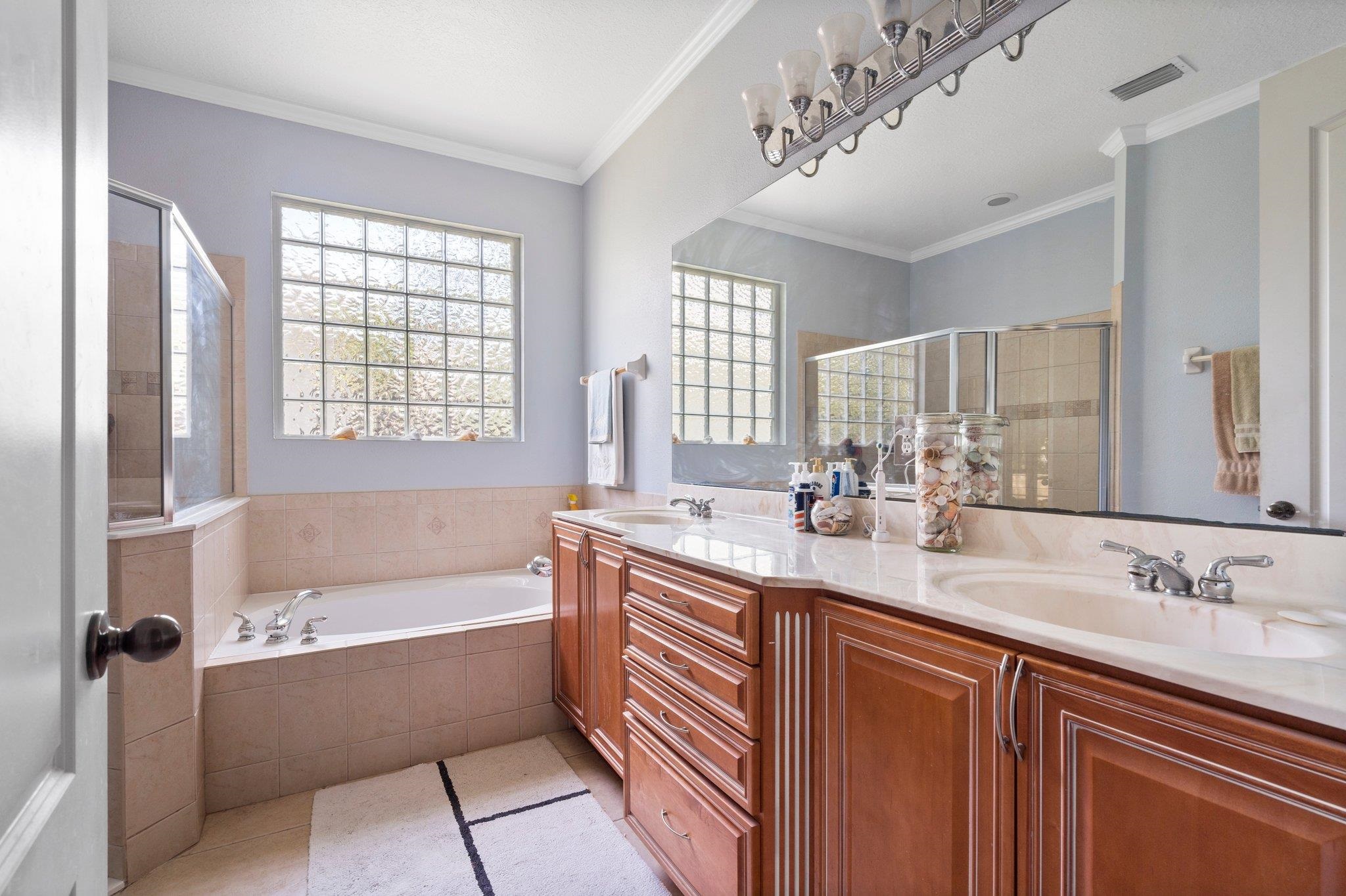 1012 Saltwater Cir