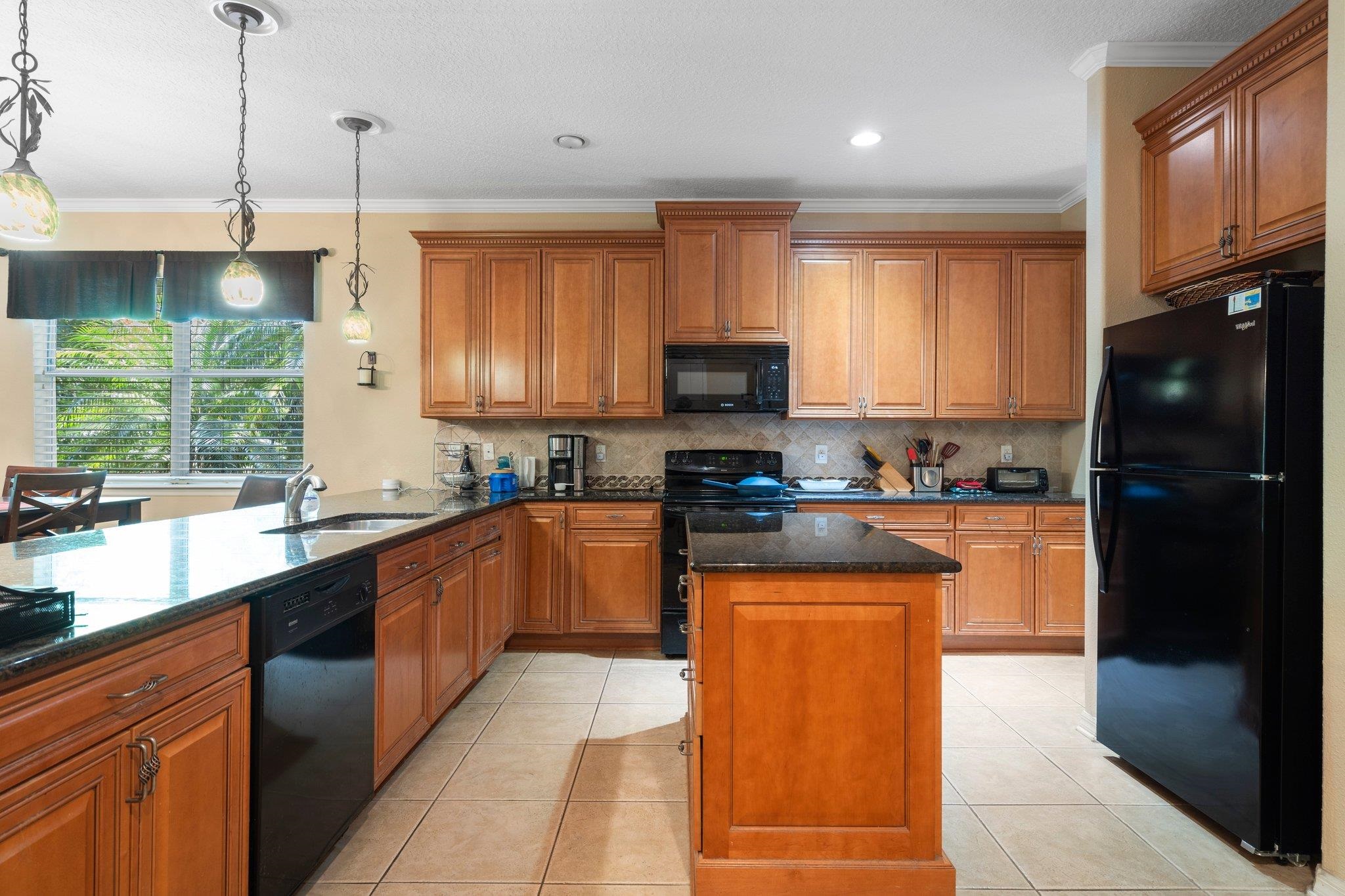 1012 Saltwater Cir