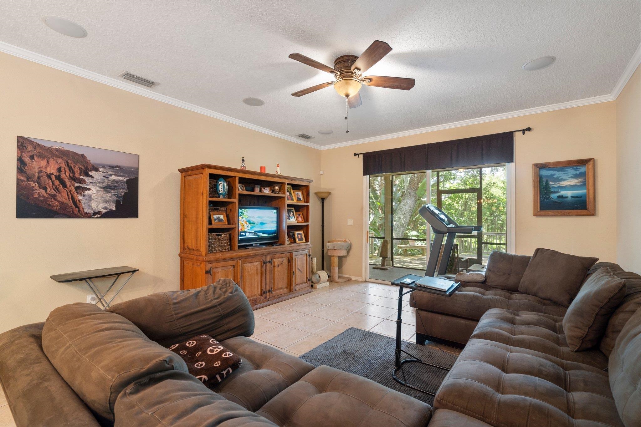 1012 Saltwater Cir