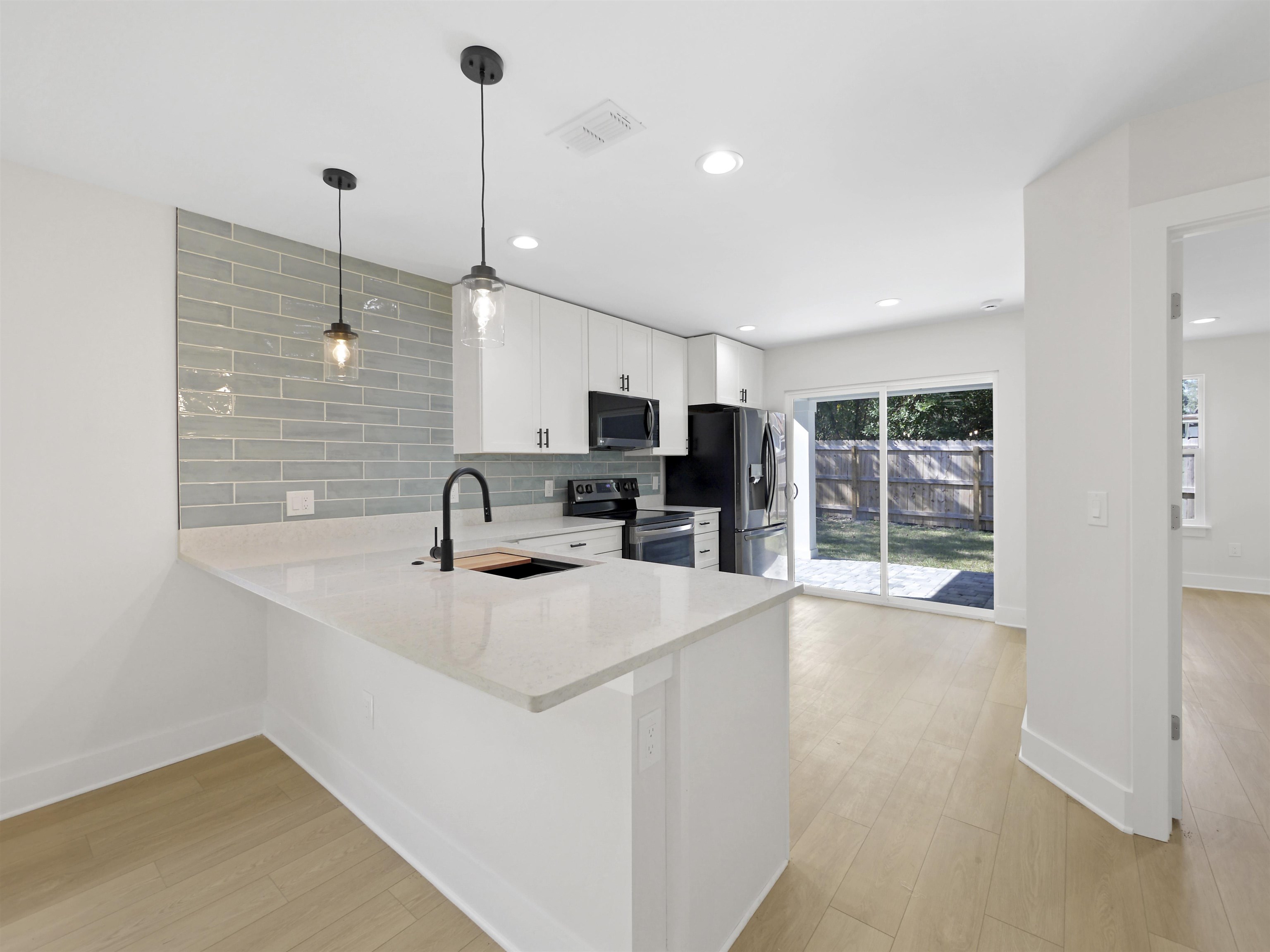 16 Sidney St