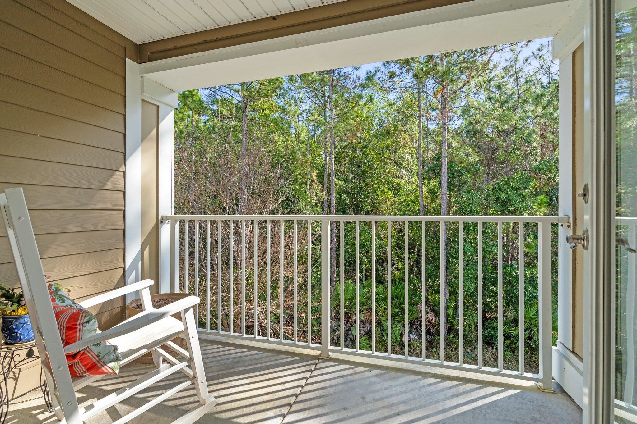 2121 Golden Lake Loop