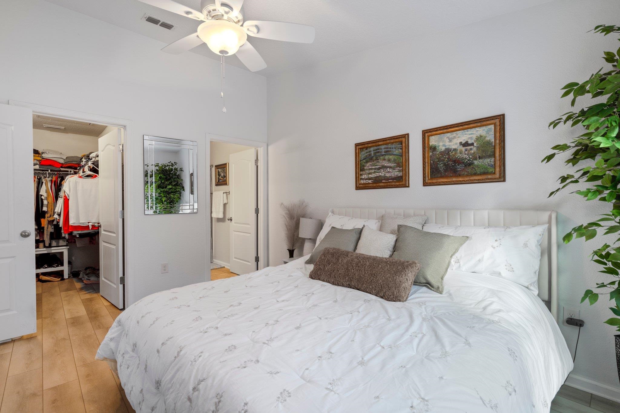 2121 Golden Lake Loop