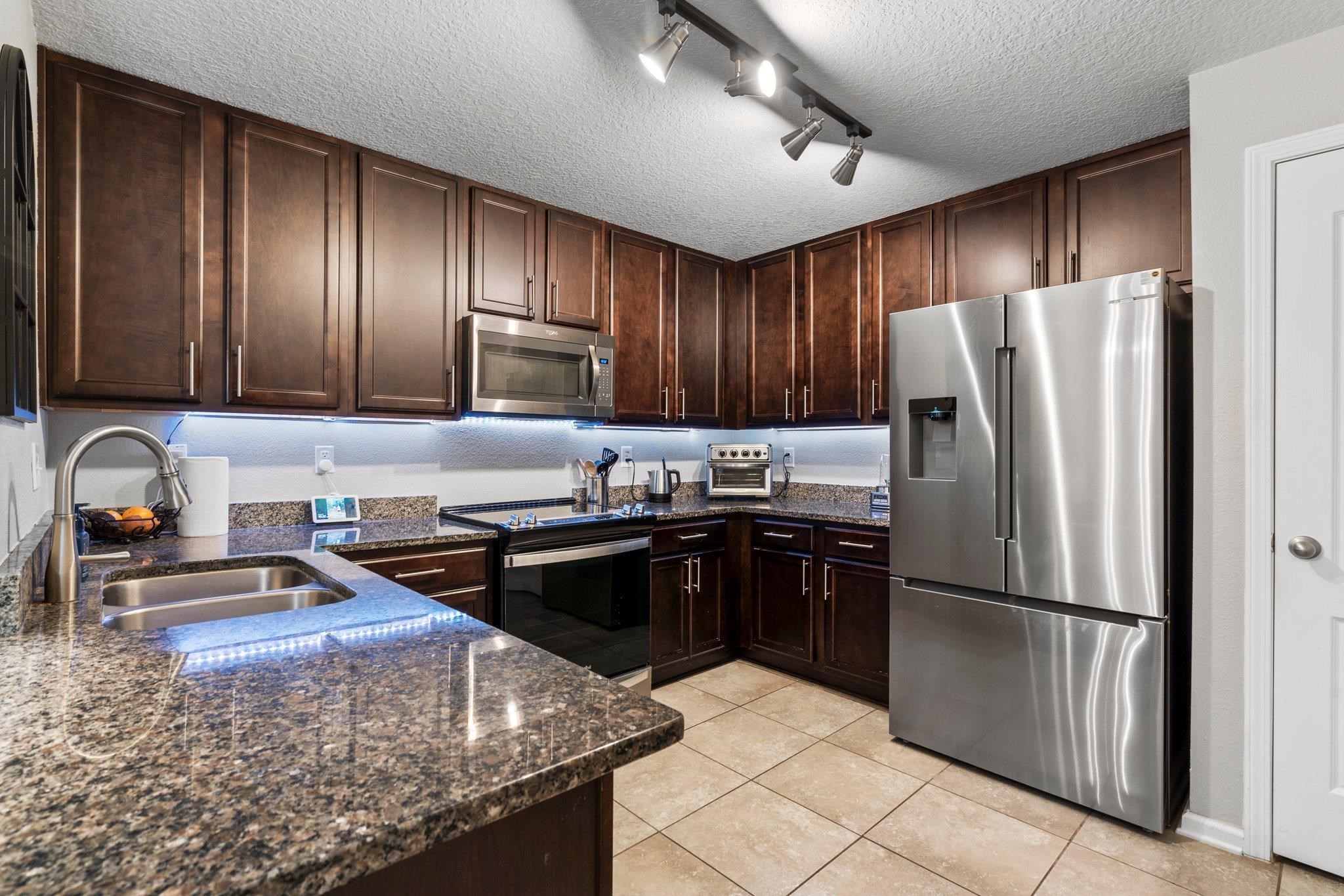 2121 Golden Lake Loop