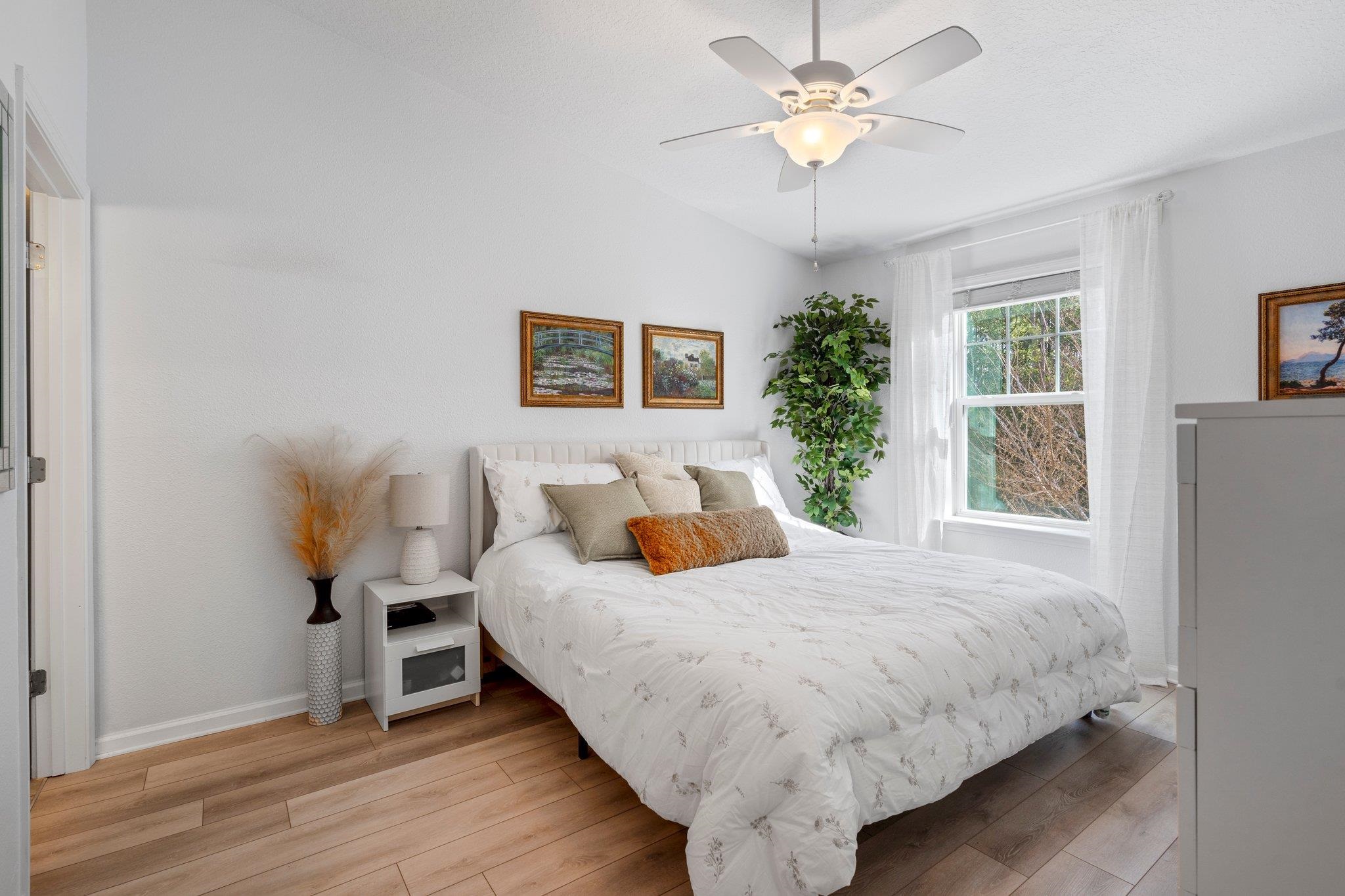 2121 Golden Lake Loop