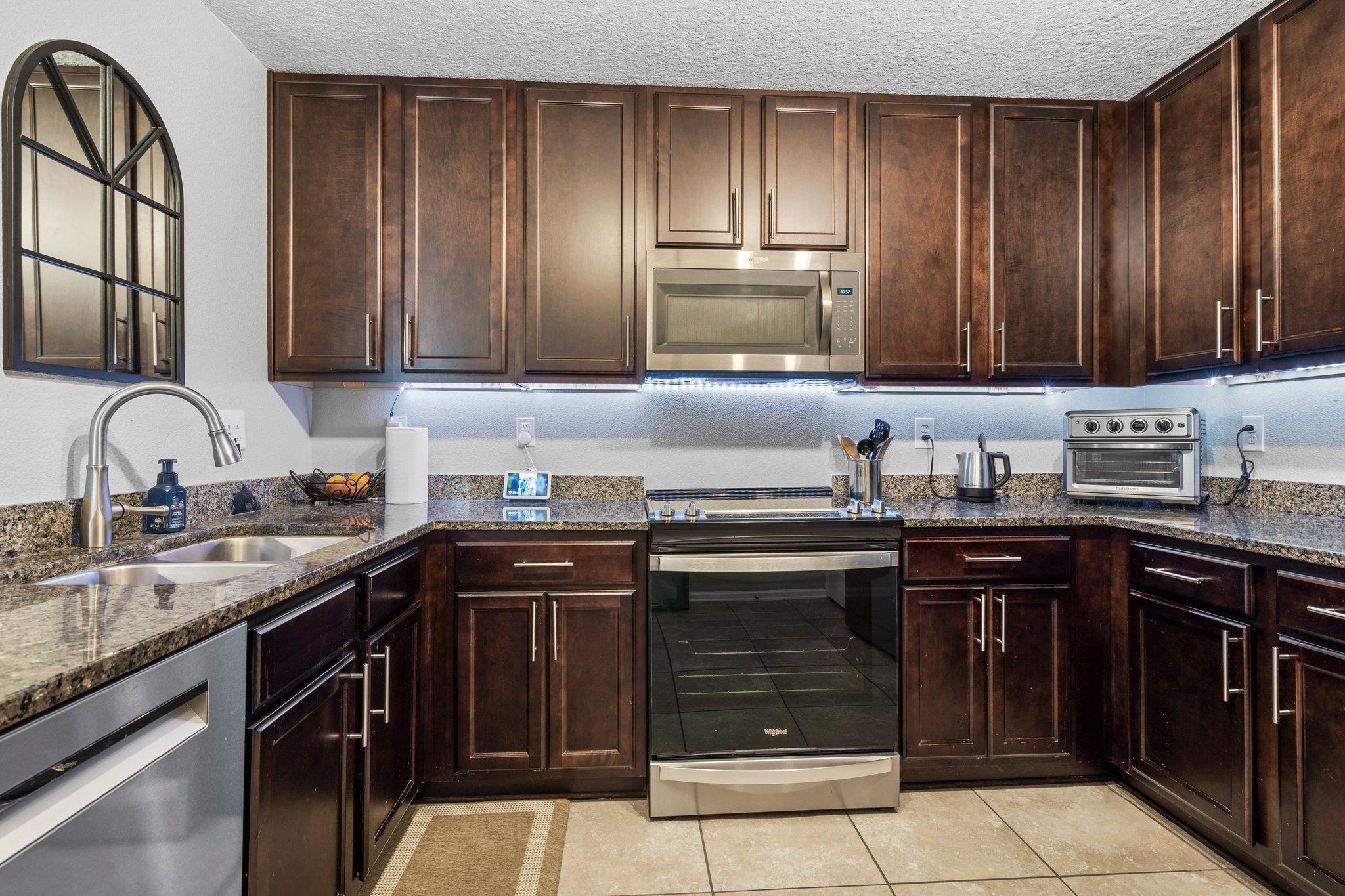 2121 Golden Lake Loop