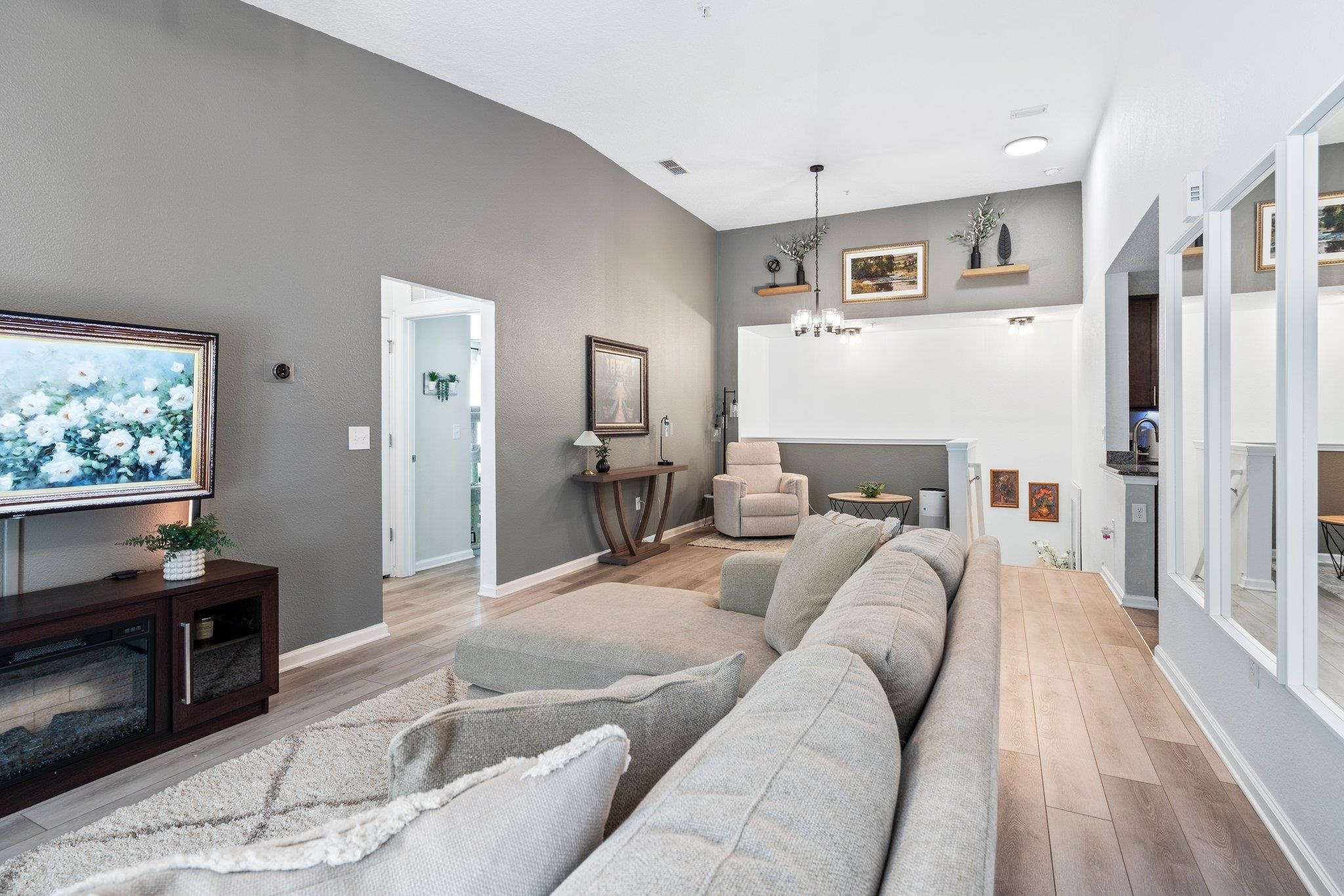 2121 Golden Lake Loop