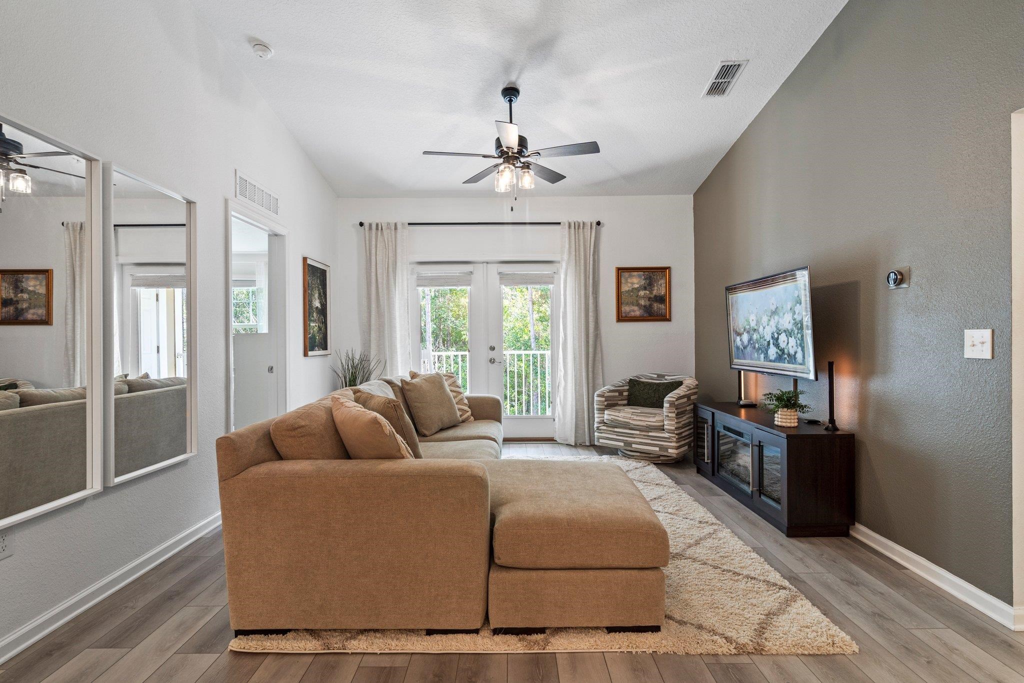 2121 Golden Lake Loop