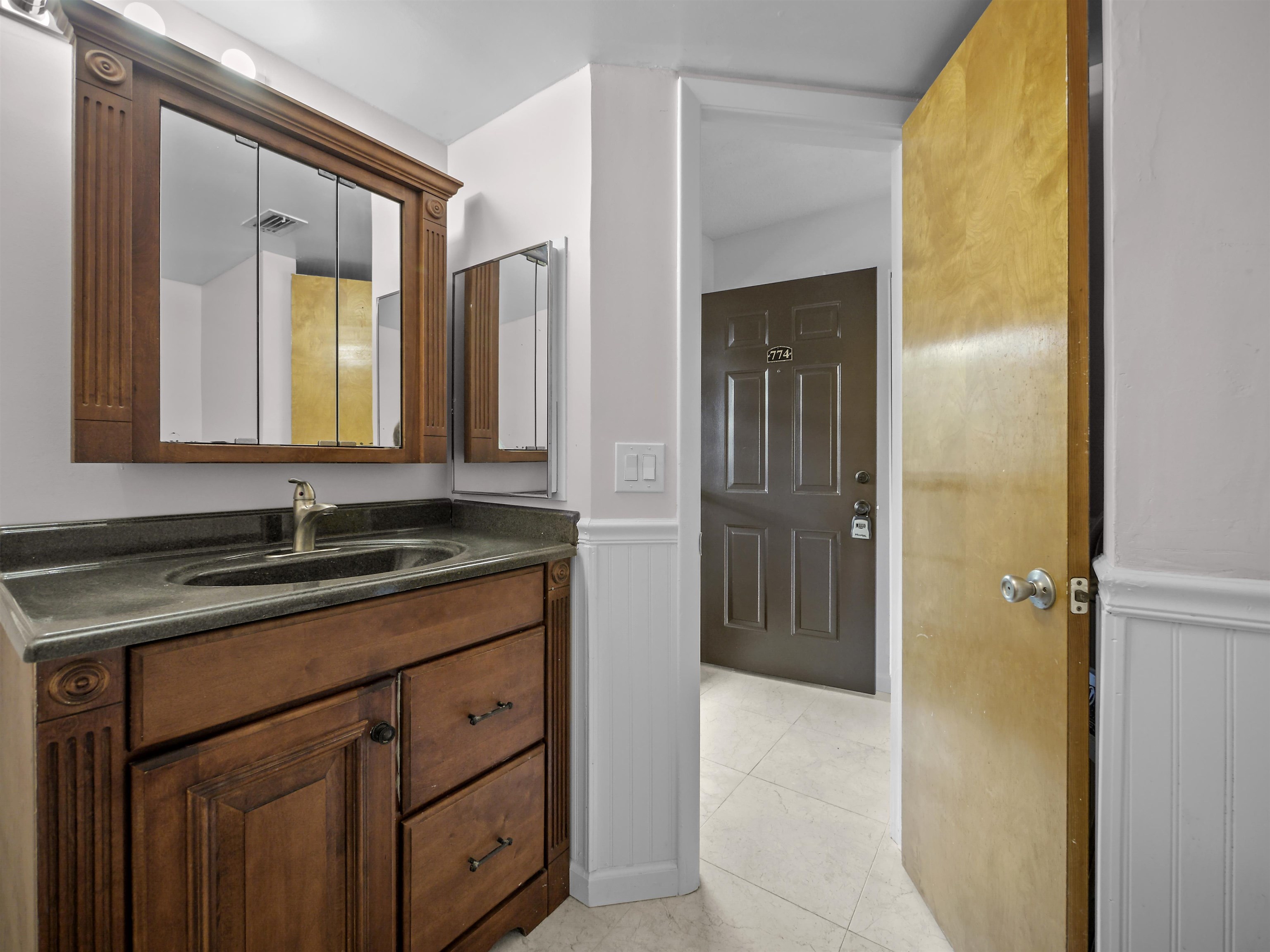 1255 Ponce Island Dr Unit: F774