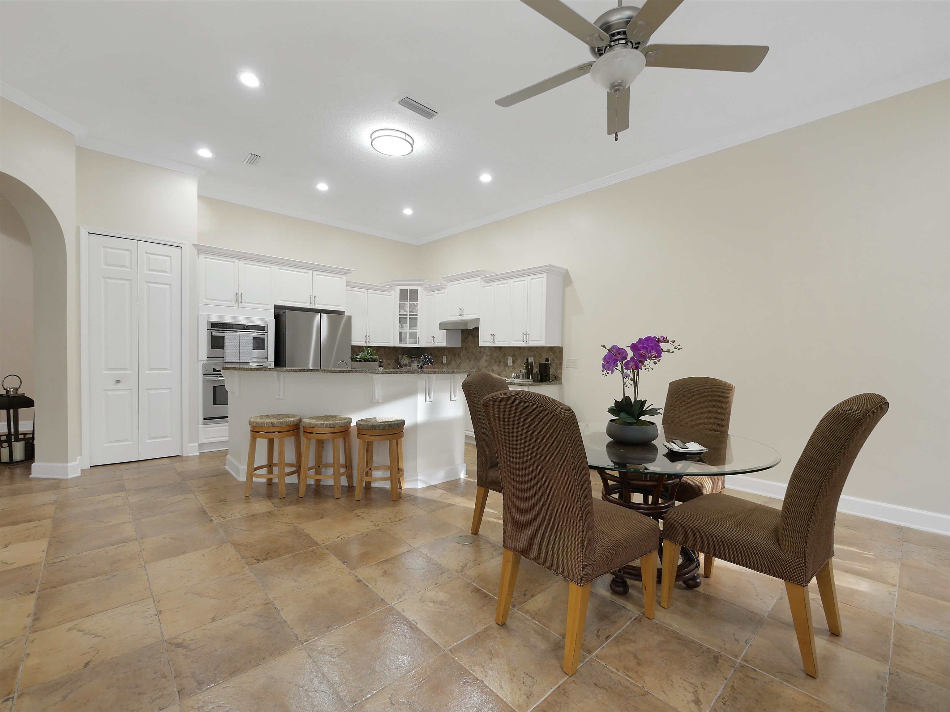 1161 Inverness Dr