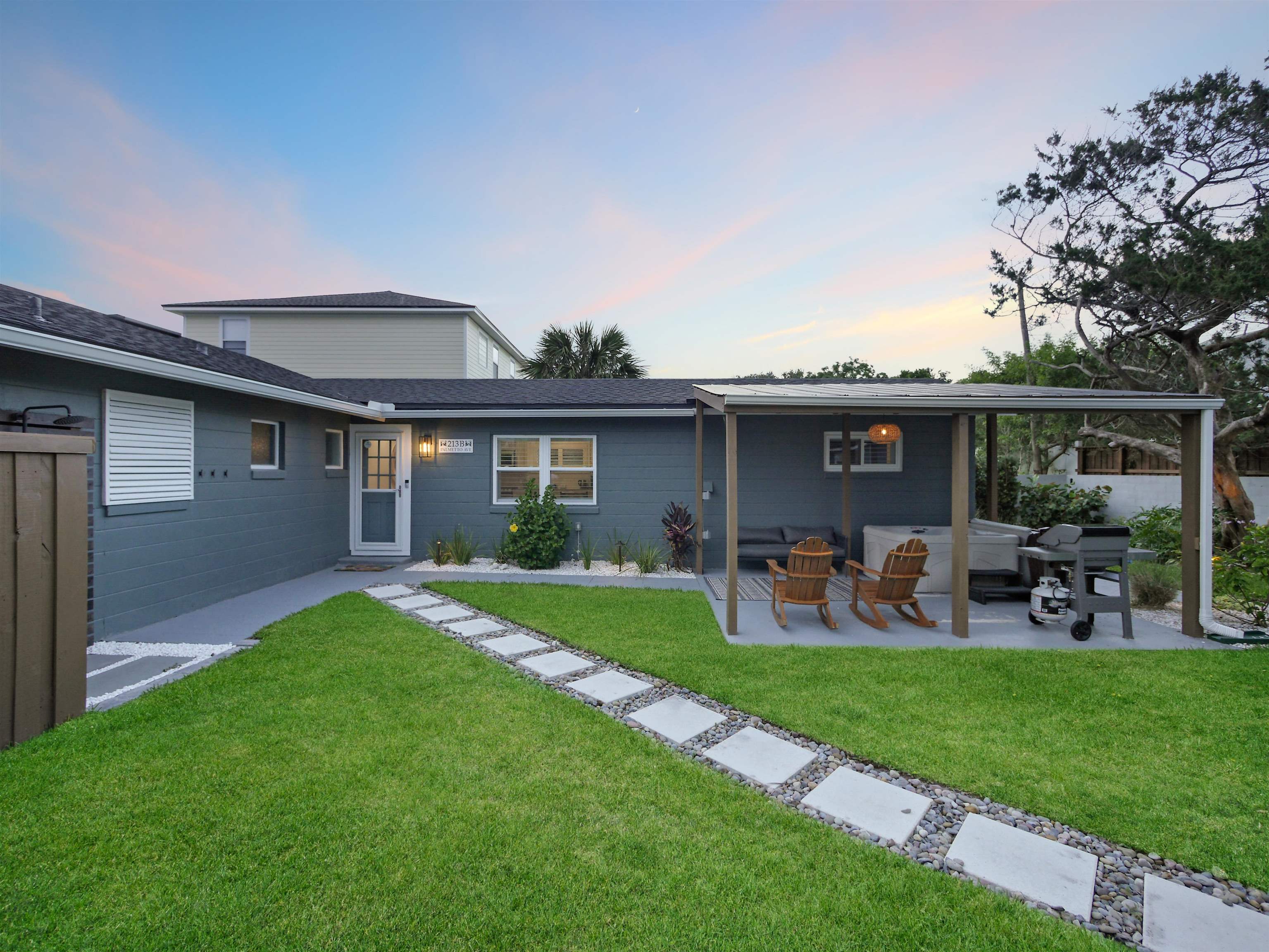 213 Palmetto Ave