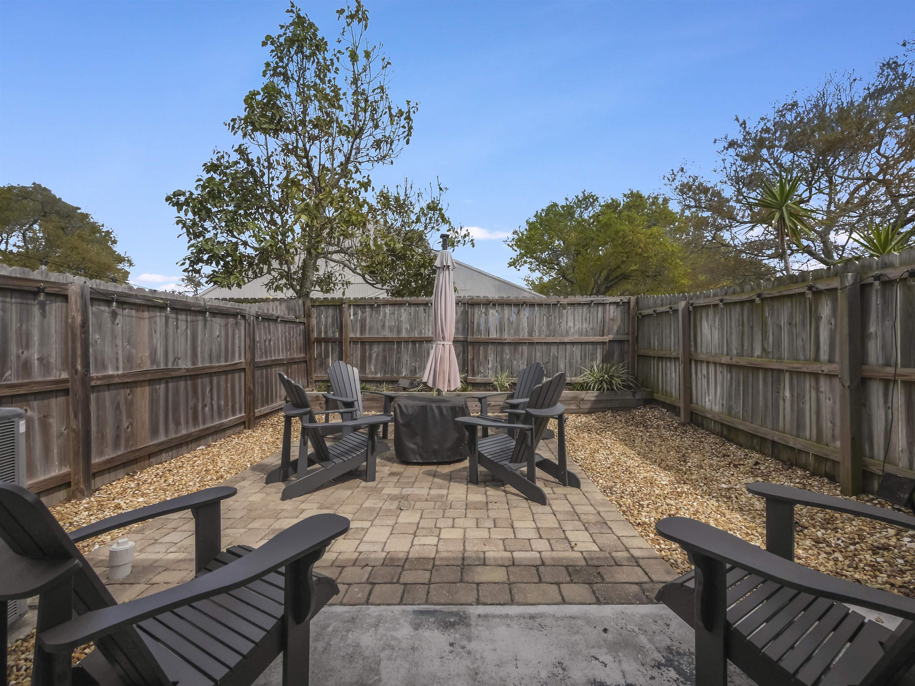 3604 Windjammer Ln