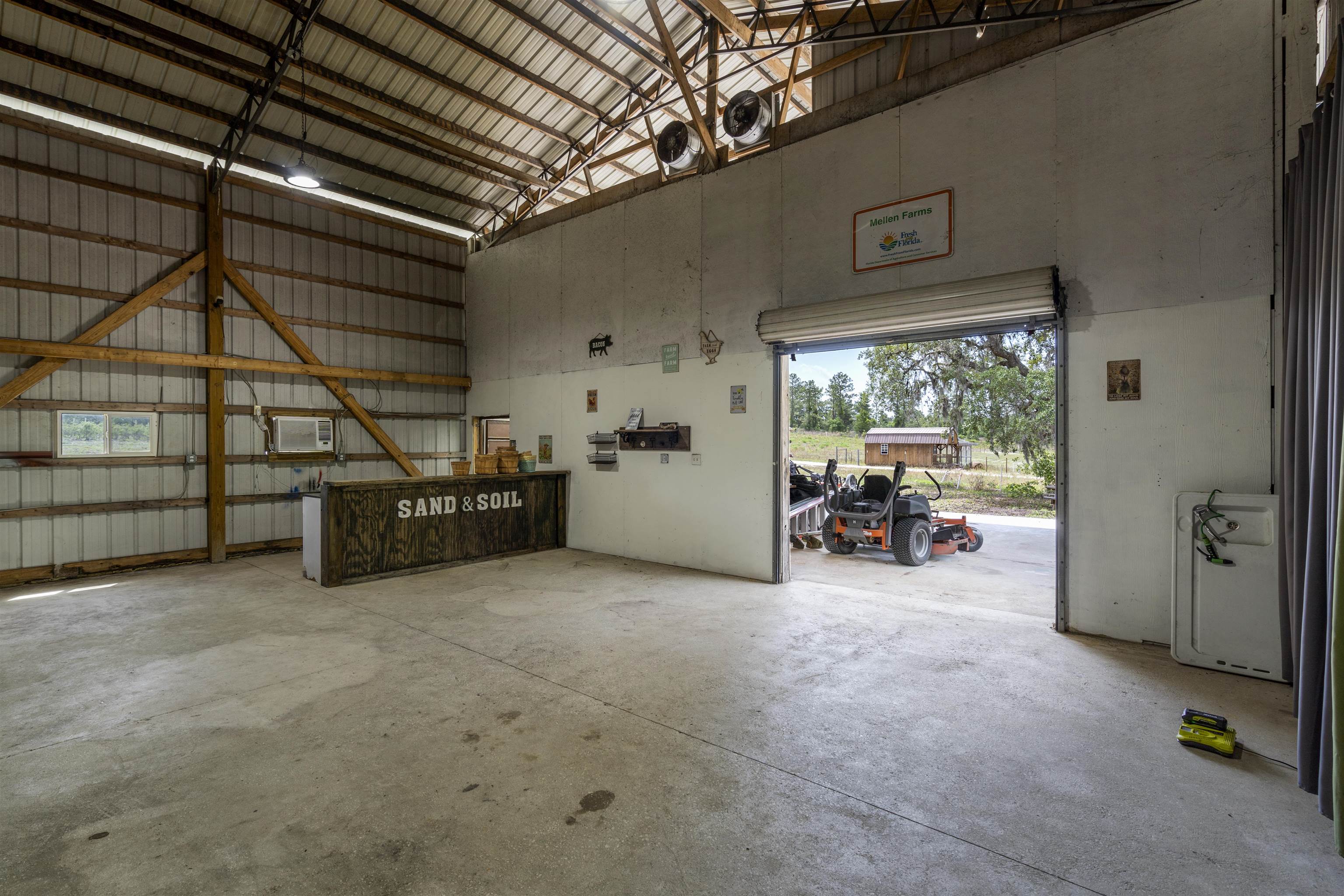130 Strawberry Ln
