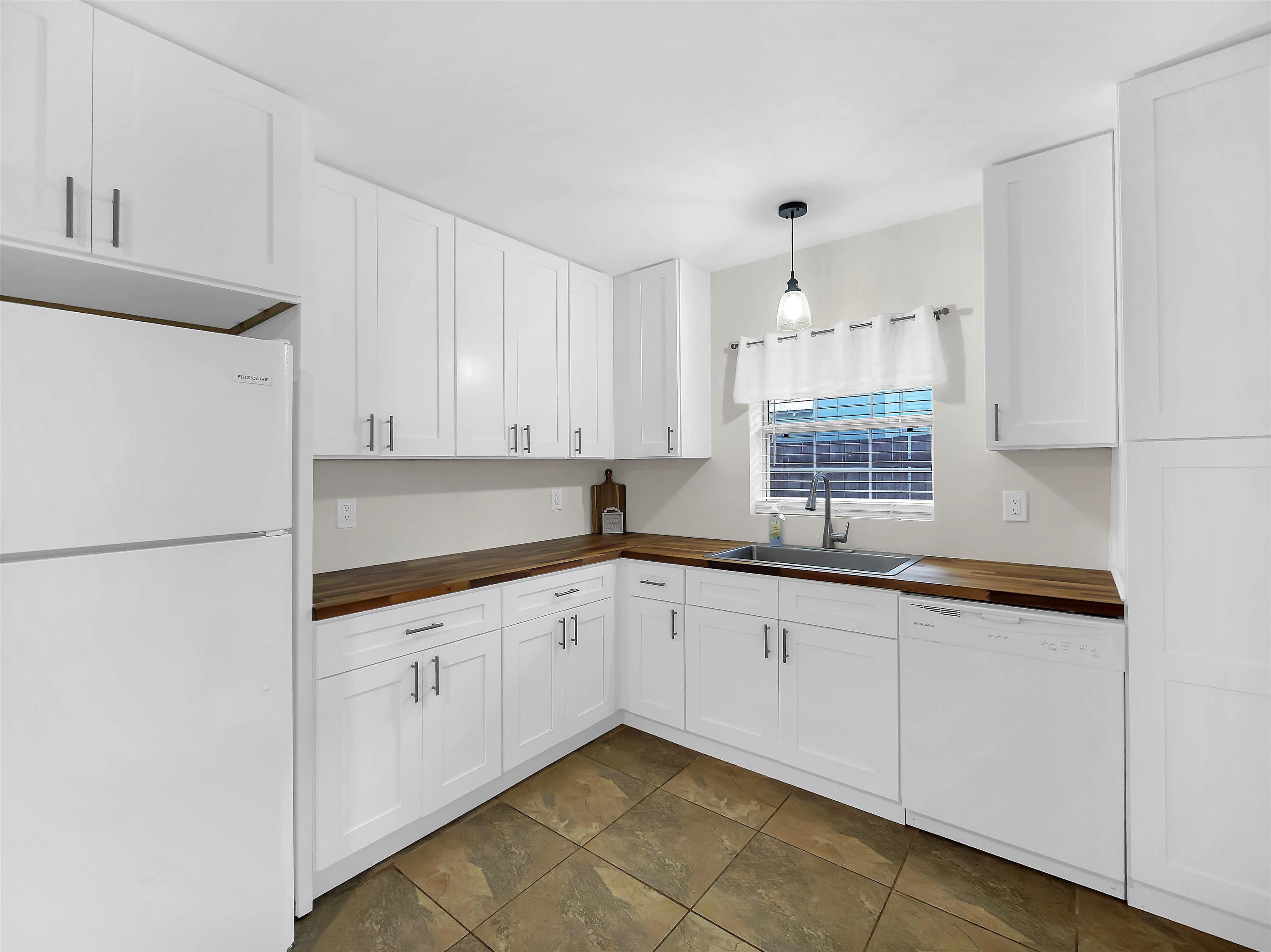 51 Bay View Dr