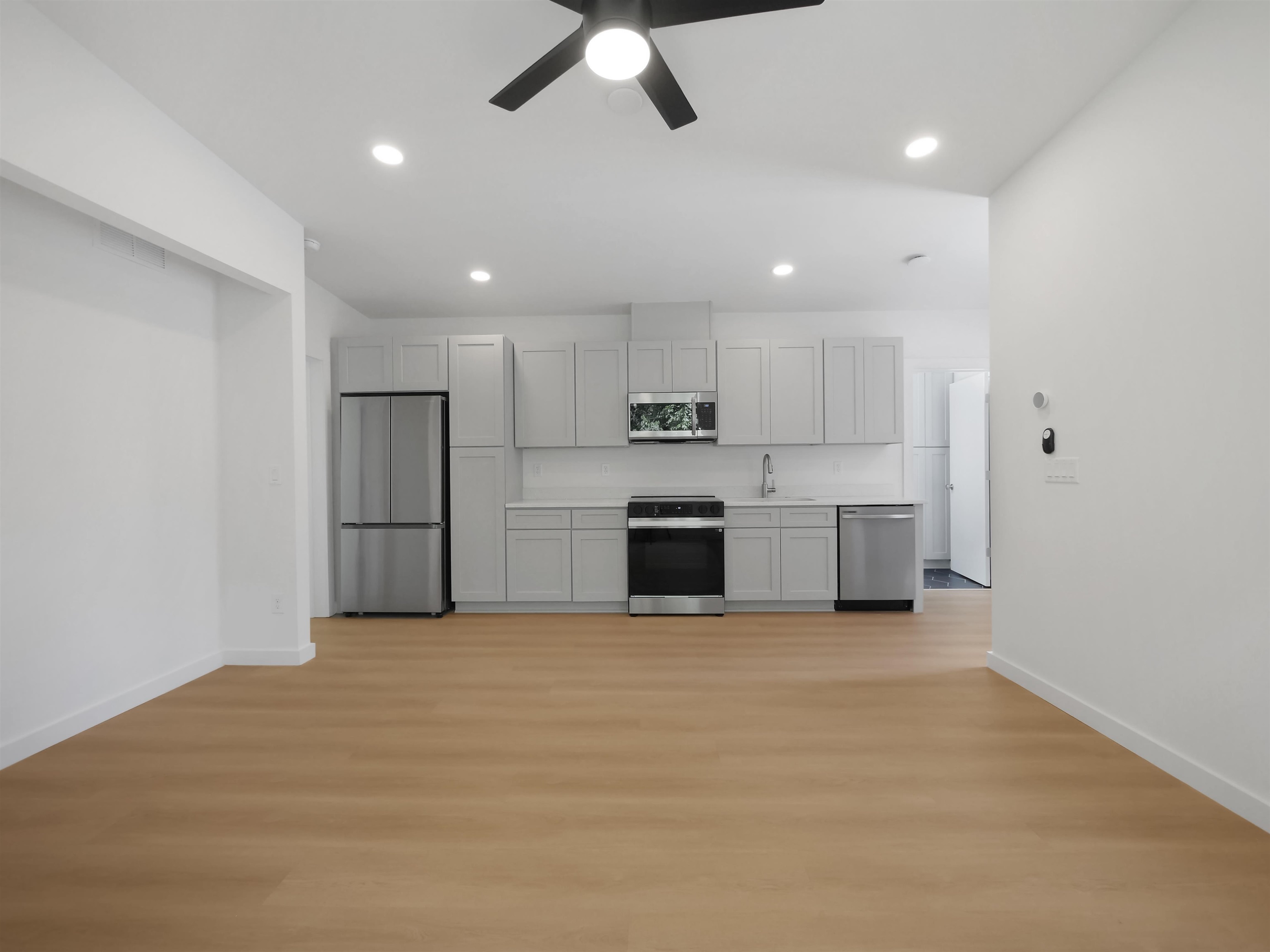 40 Phillips St